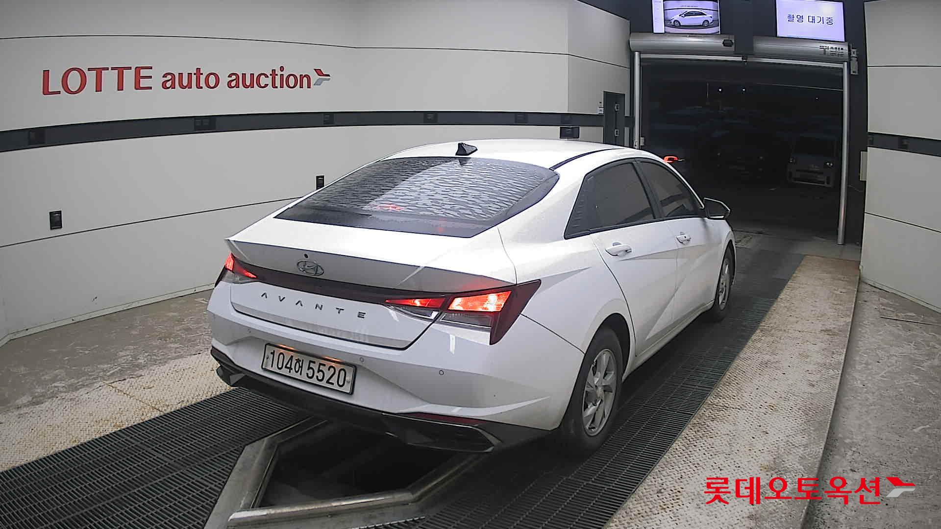 2021 - hyundai avante