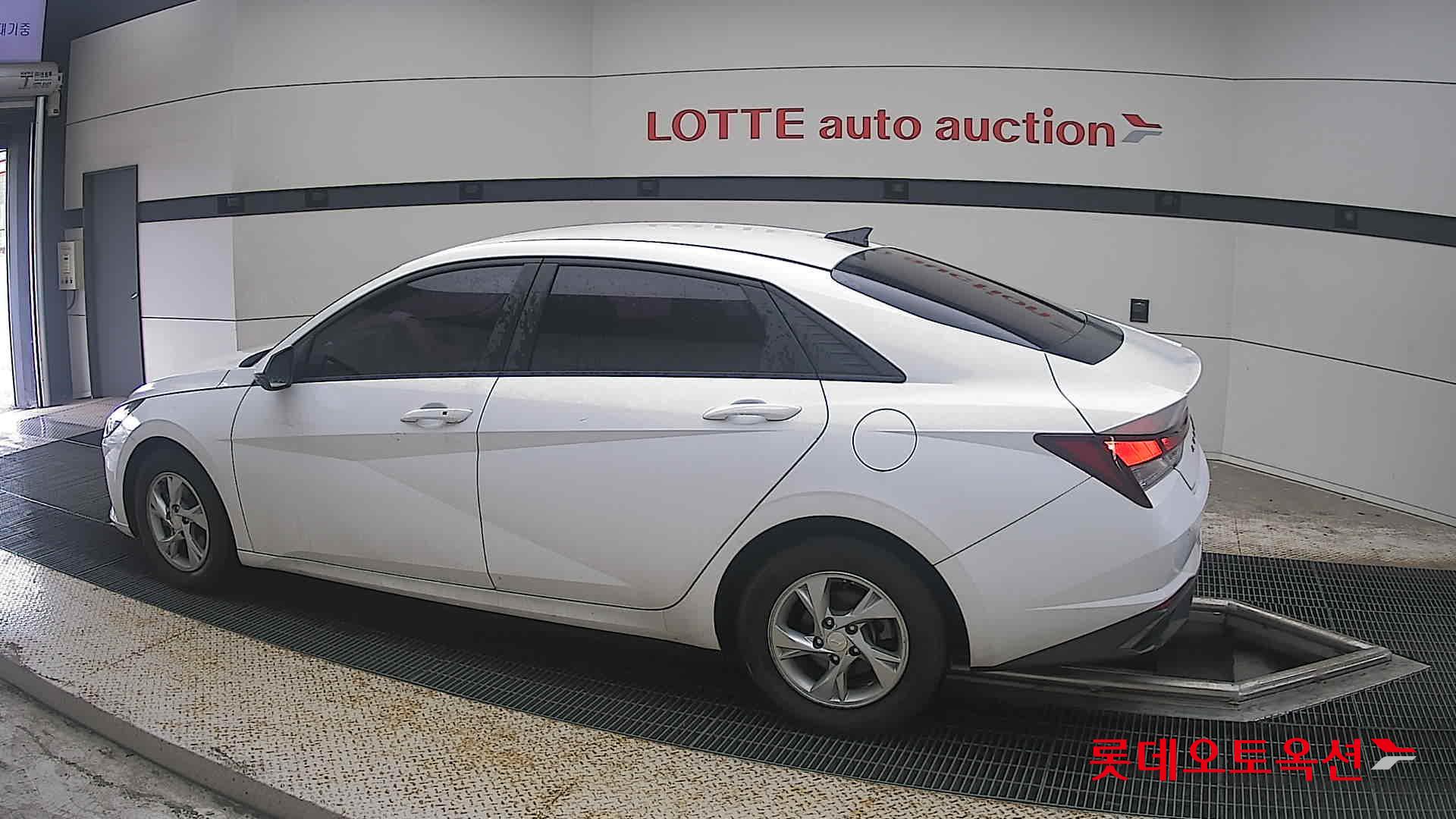 2021 - hyundai avante