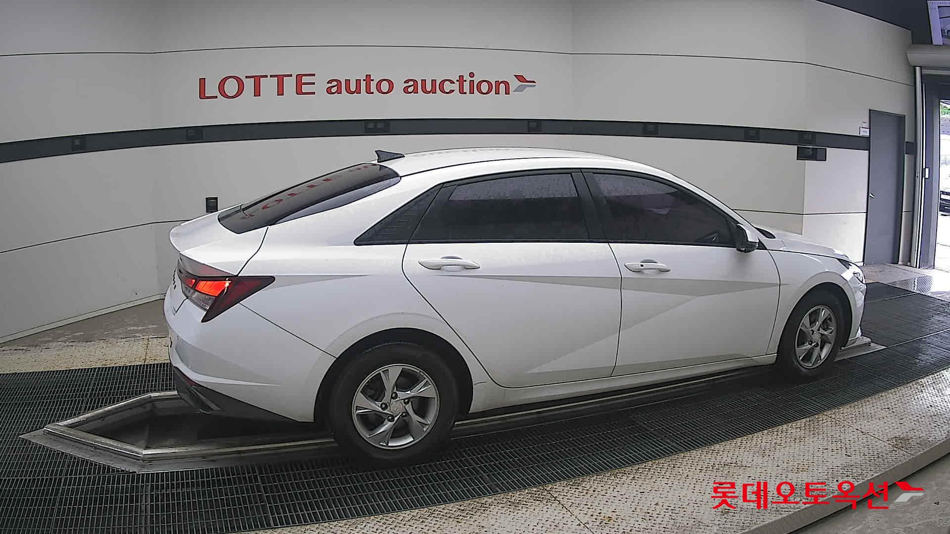 2021 - hyundai avante