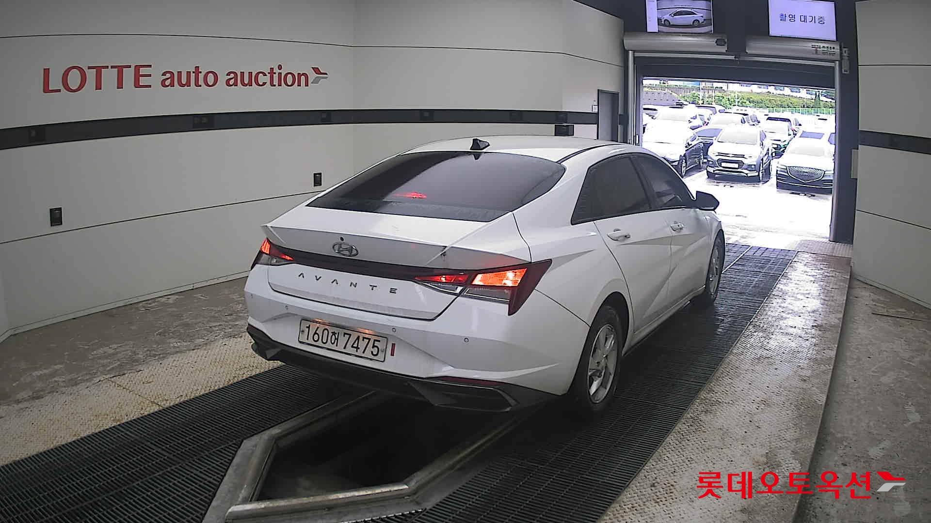 2021 - hyundai avante