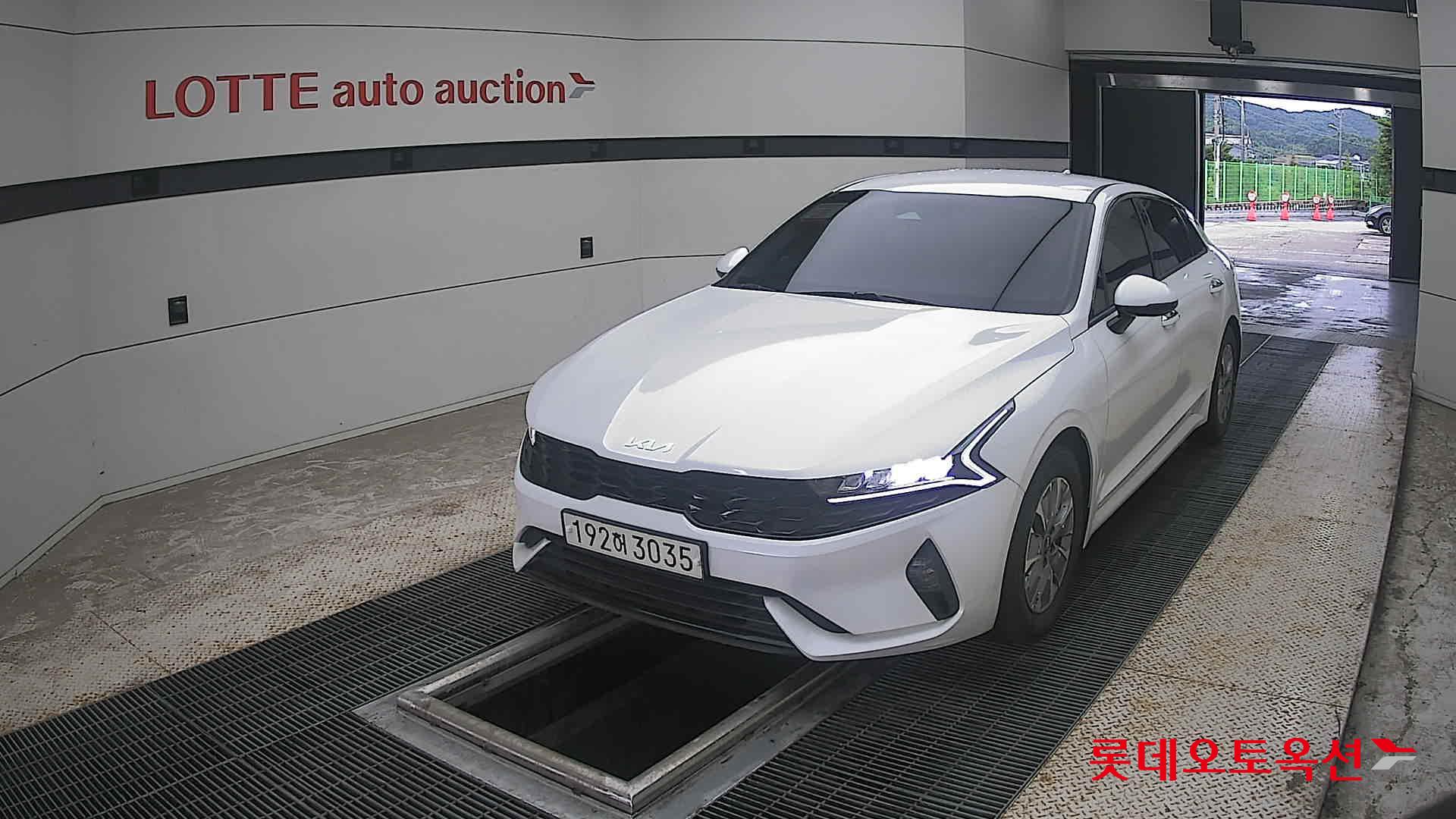 2023 - kia k5