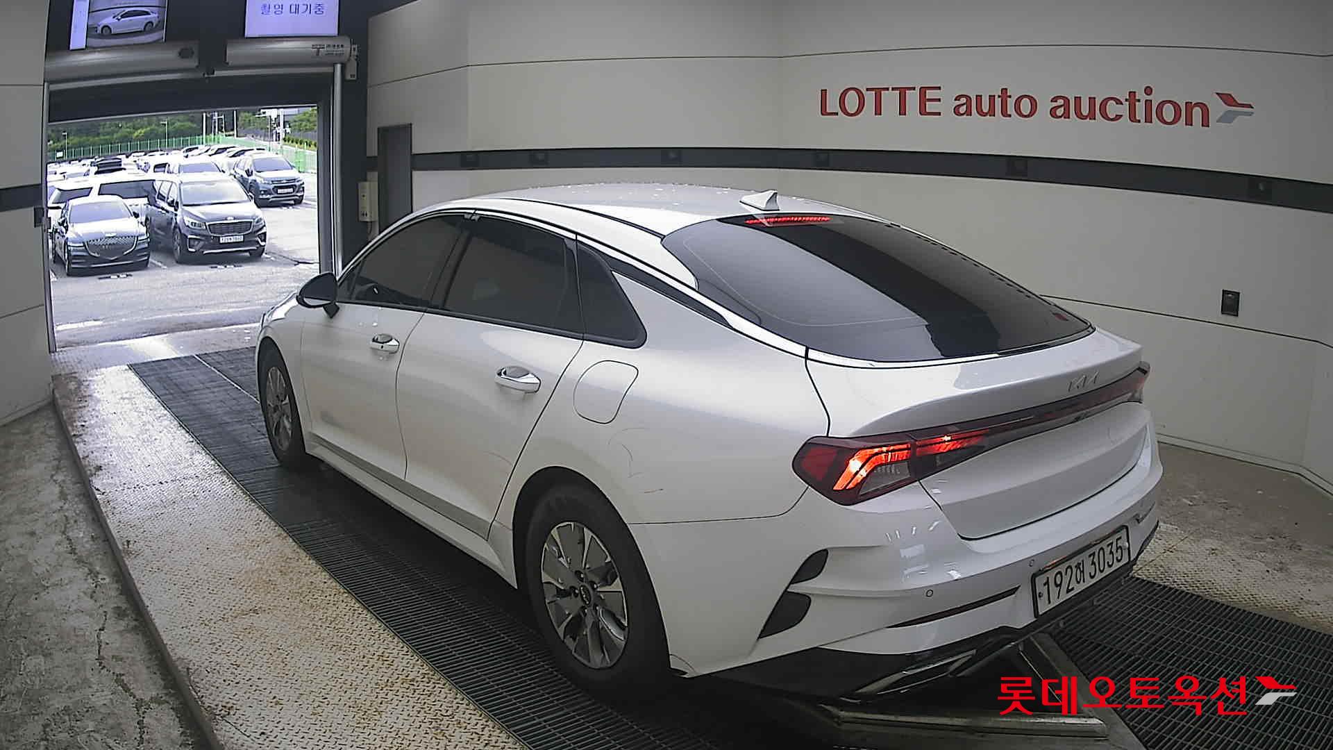 2023 - kia k5