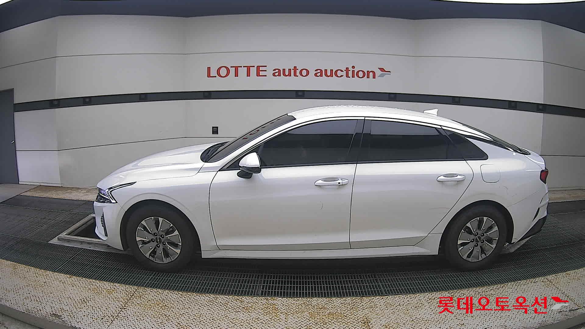 2023 - kia k5