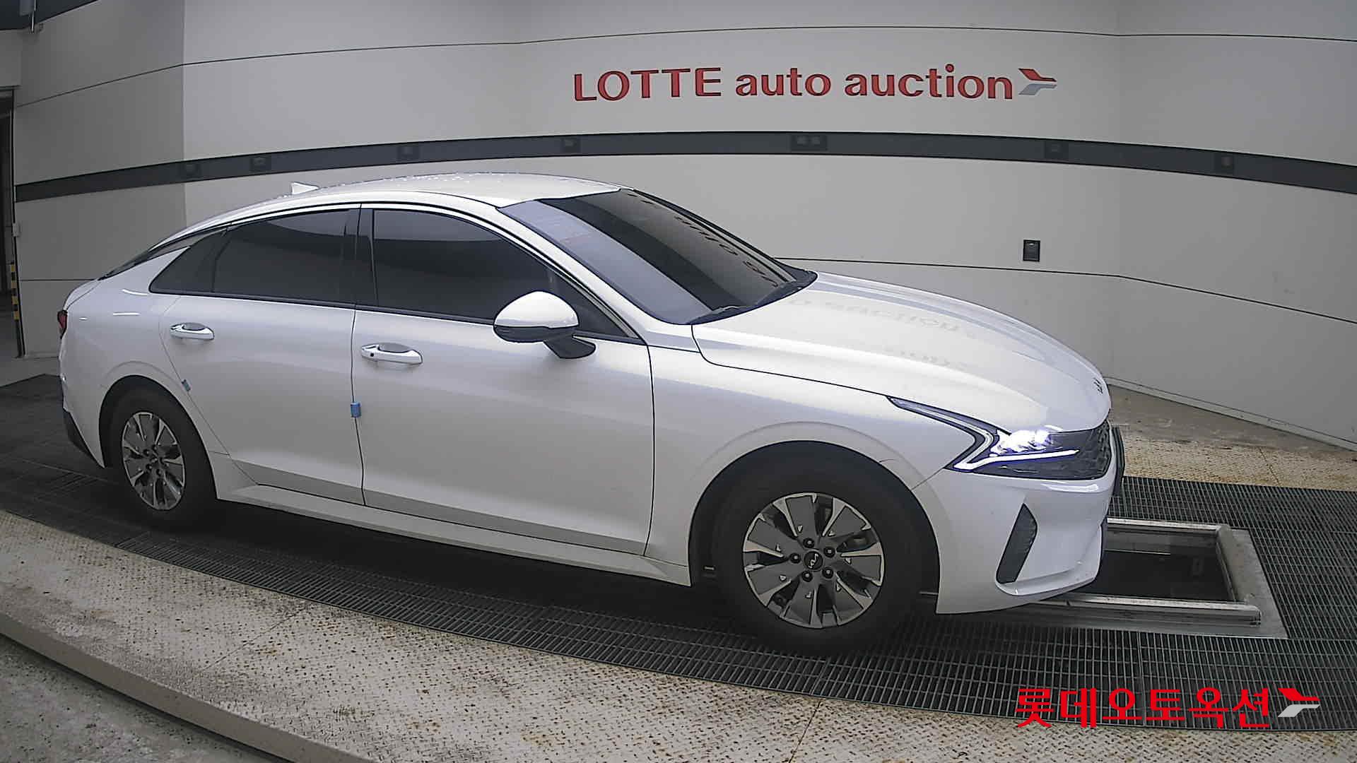 2023 - kia k5