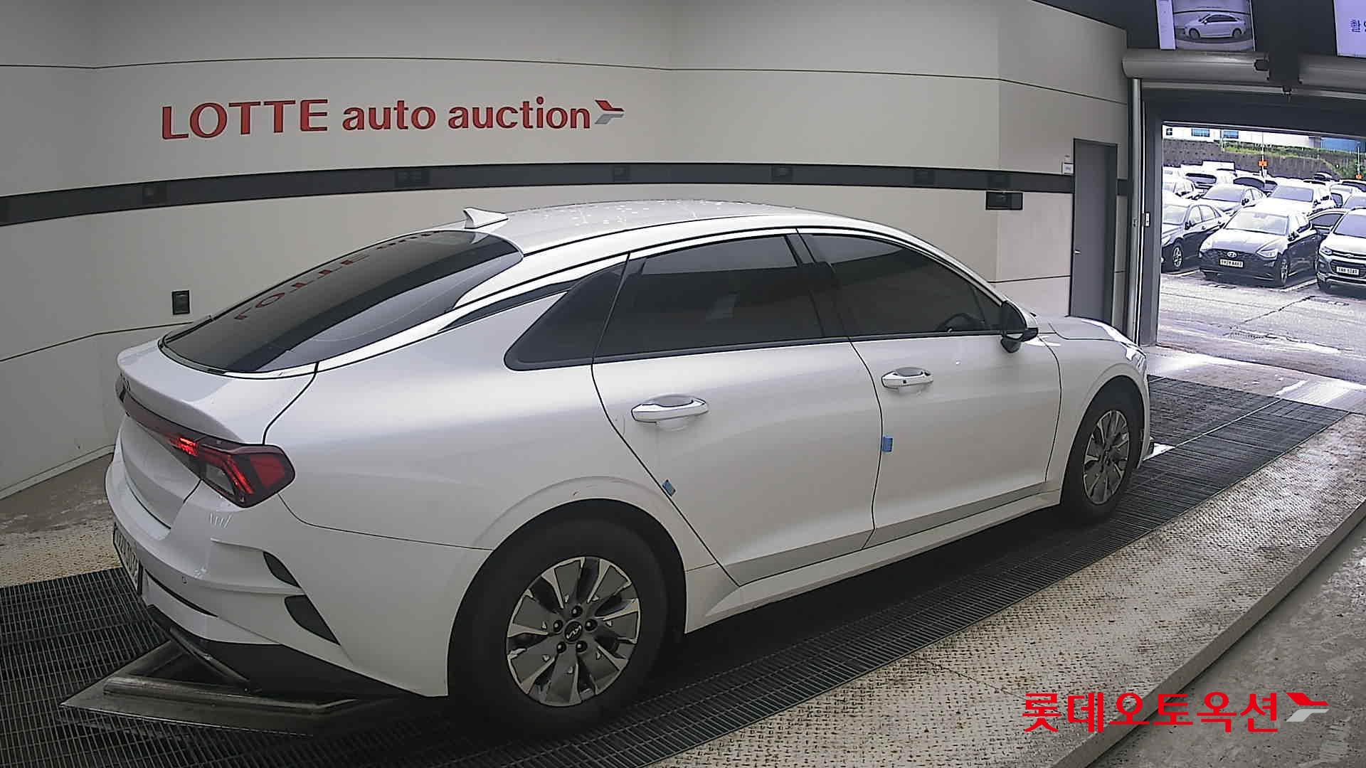 2023 - kia k5