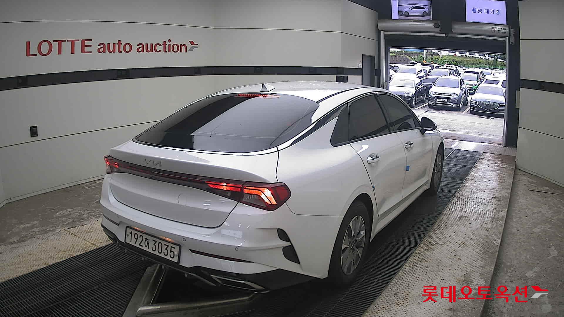 2023 - kia k5