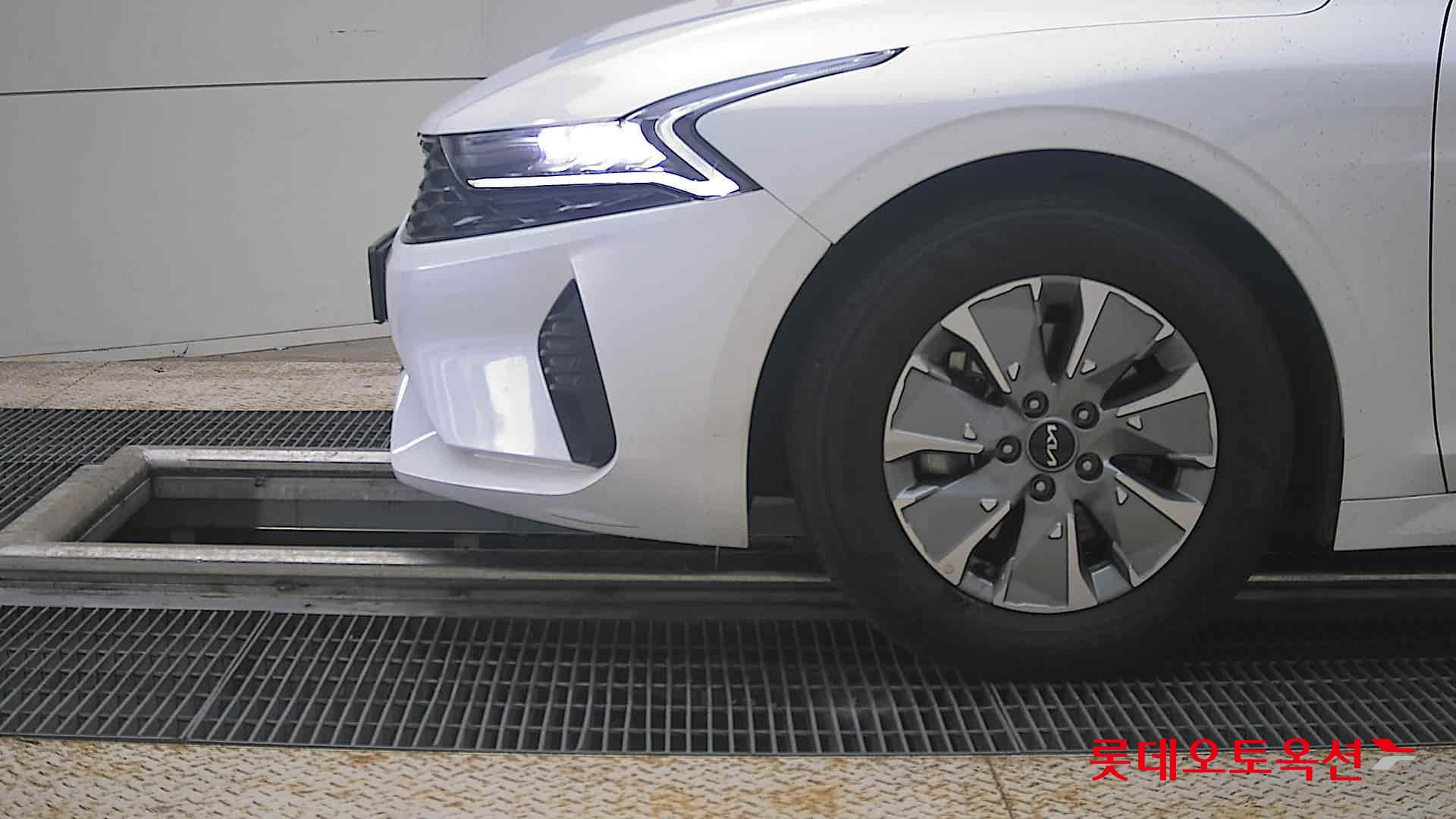 2023 - kia k5