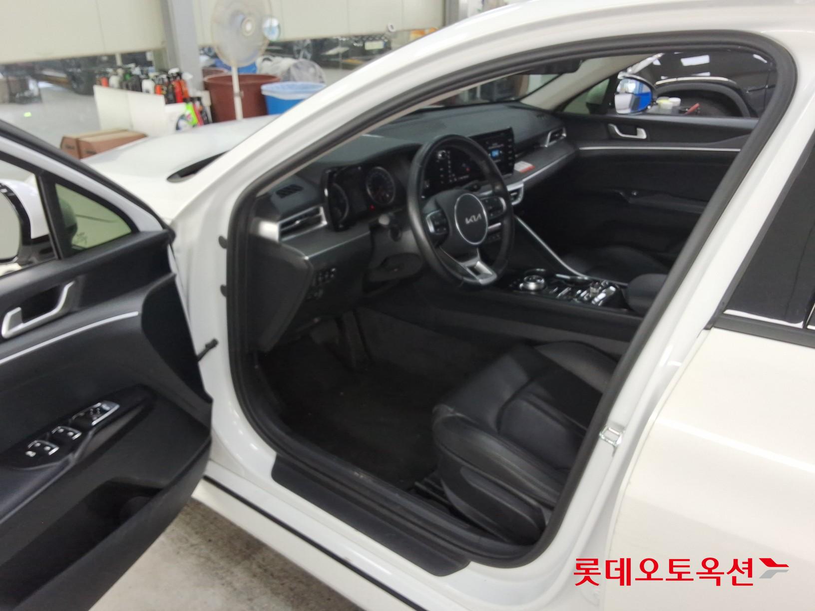 2023 - kia k5
