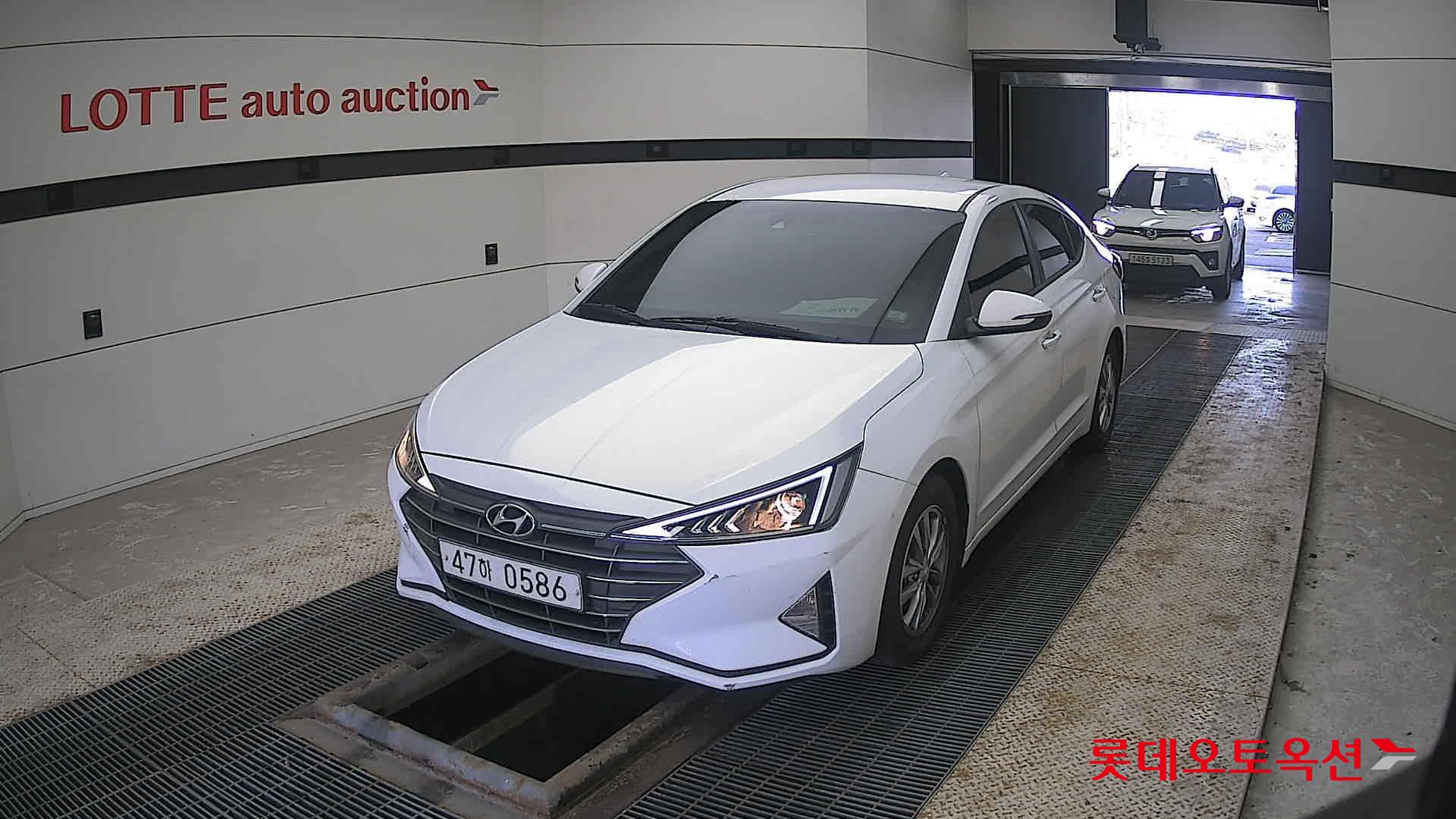 2020 - Hyundai AVANTE