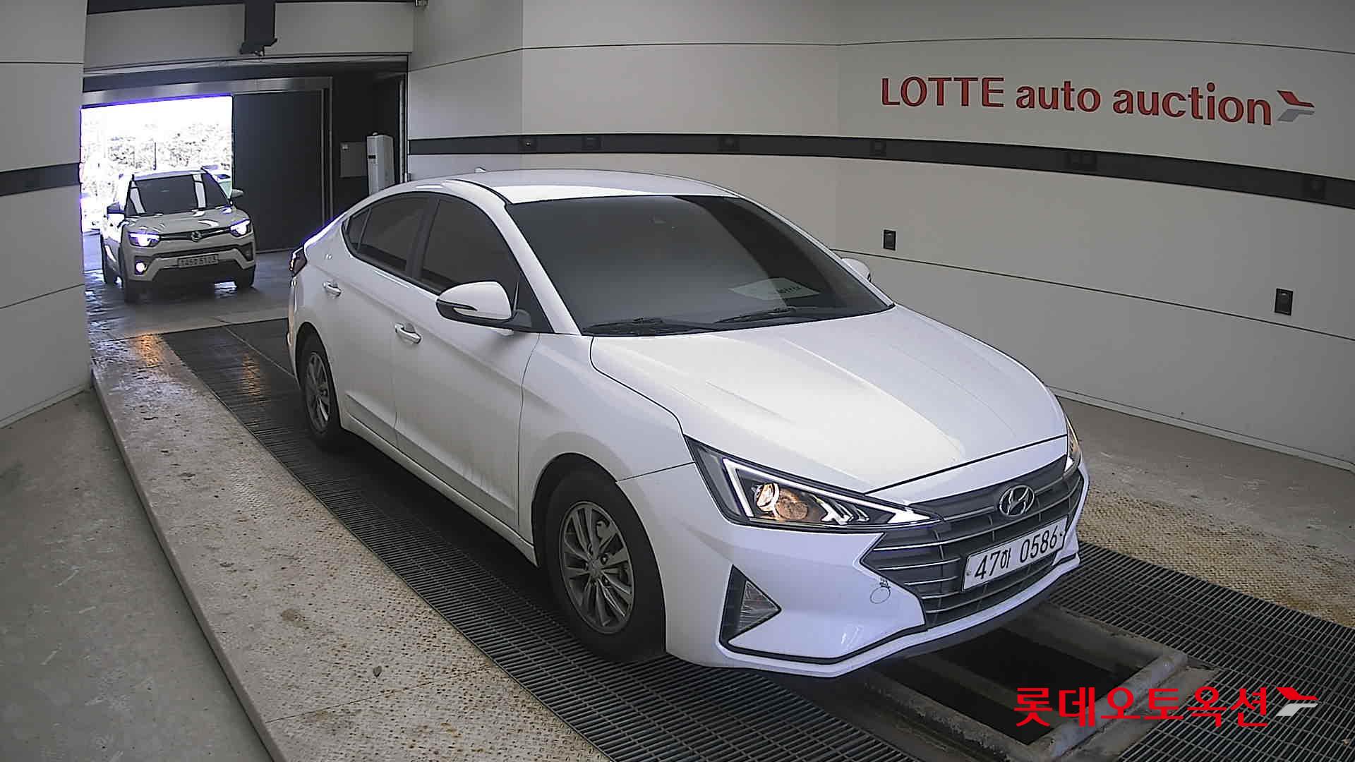 2020 - Hyundai AVANTE