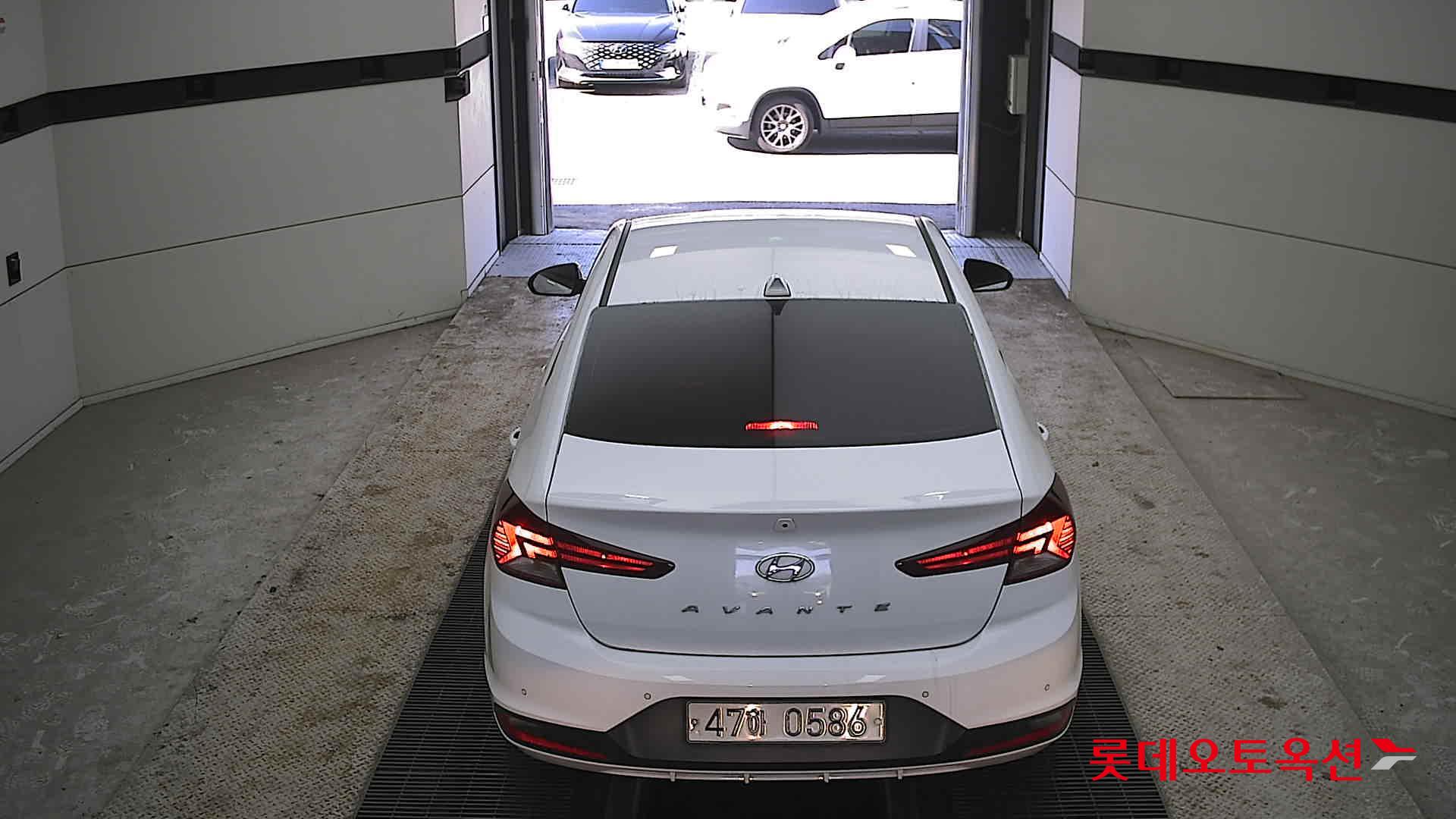 2020 - Hyundai AVANTE