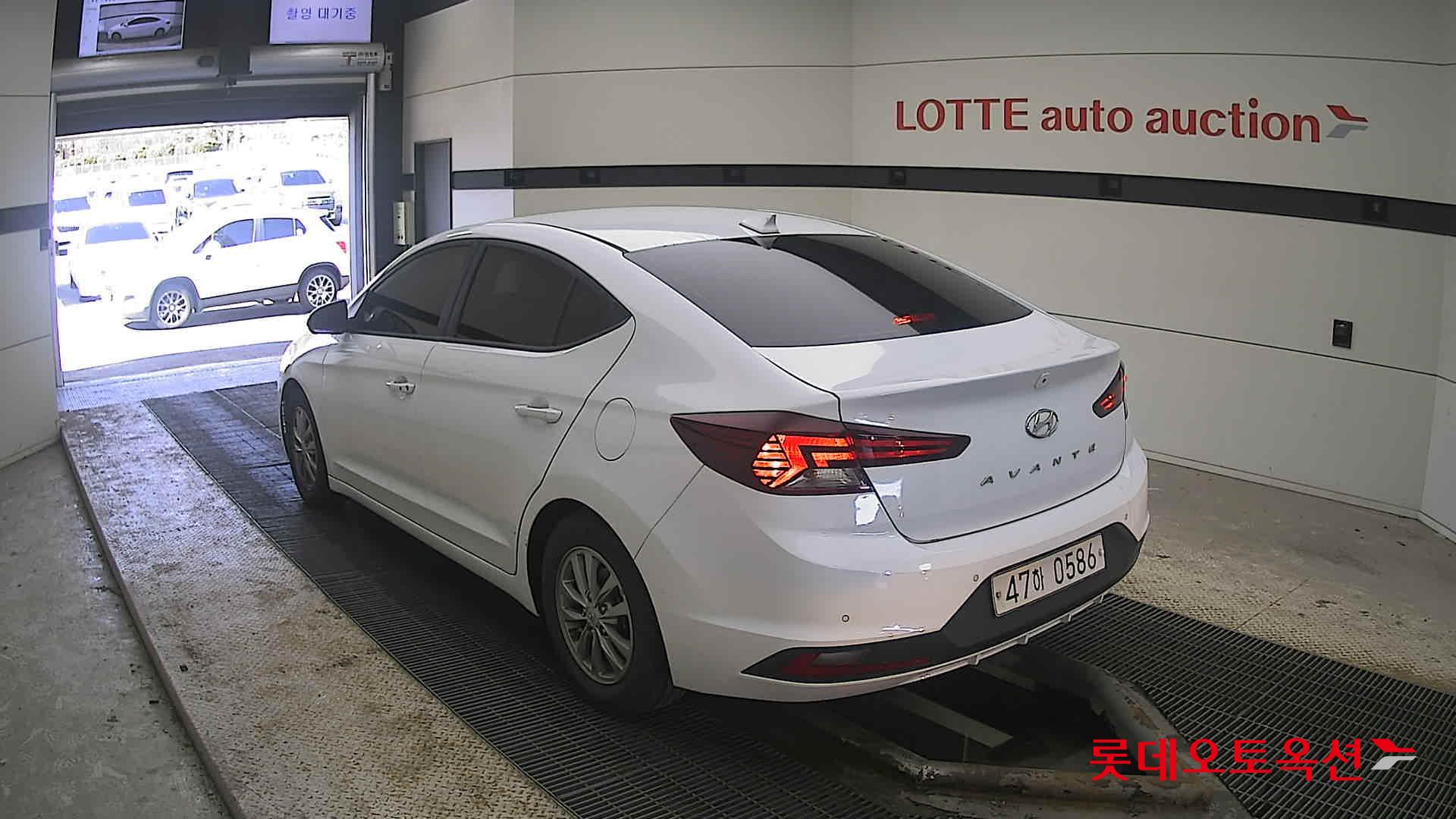 2020 - Hyundai AVANTE