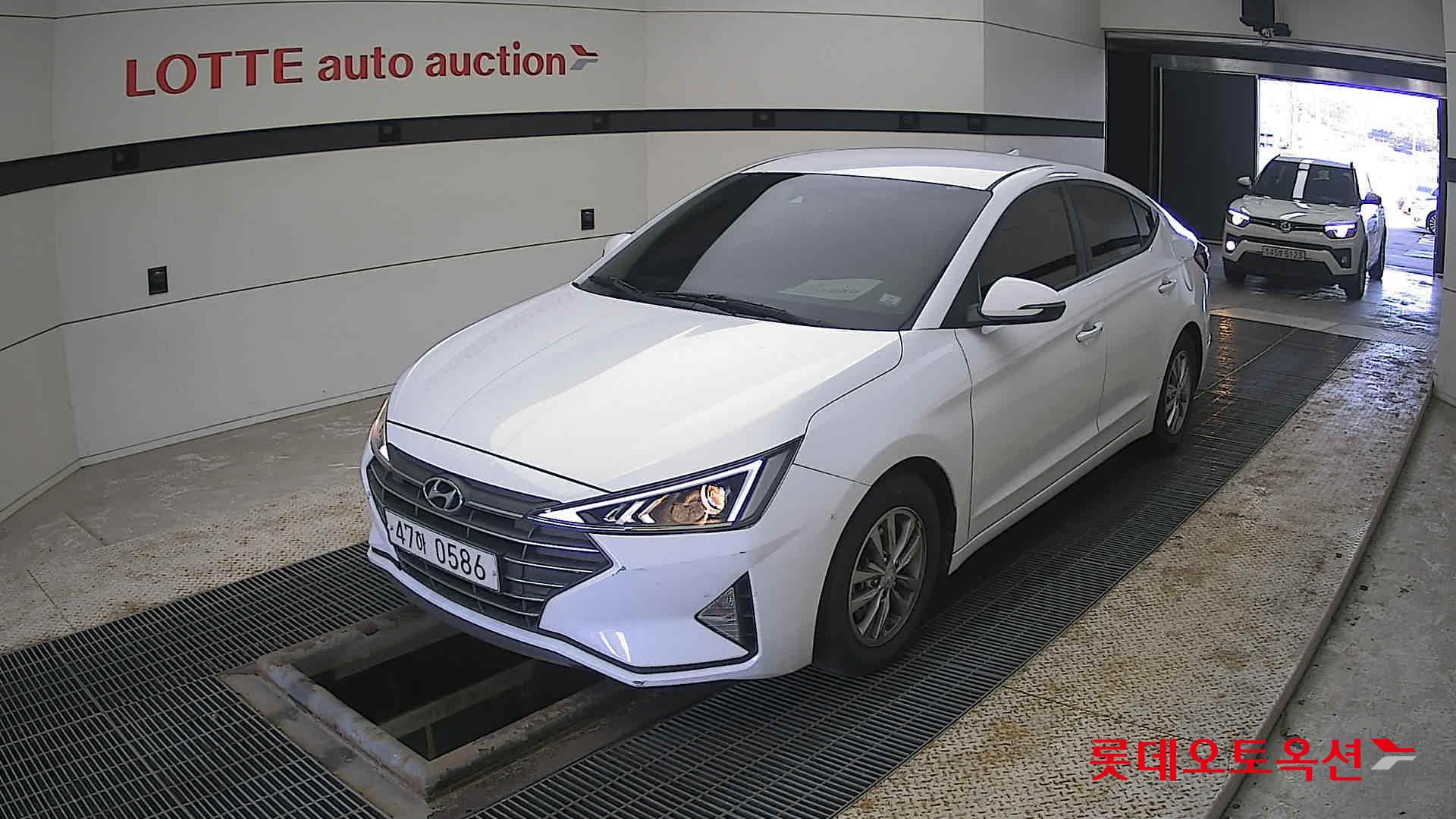 2020 - Hyundai AVANTE