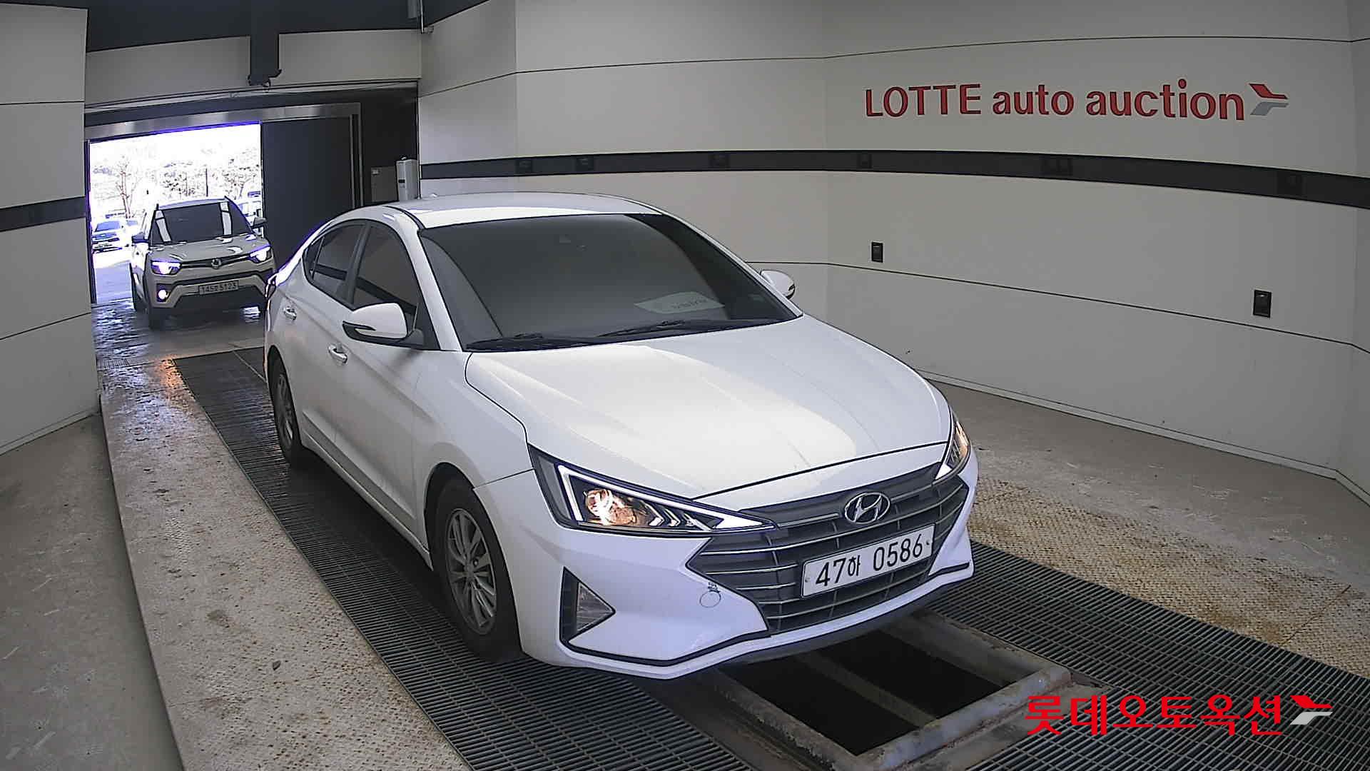 2020 - Hyundai AVANTE