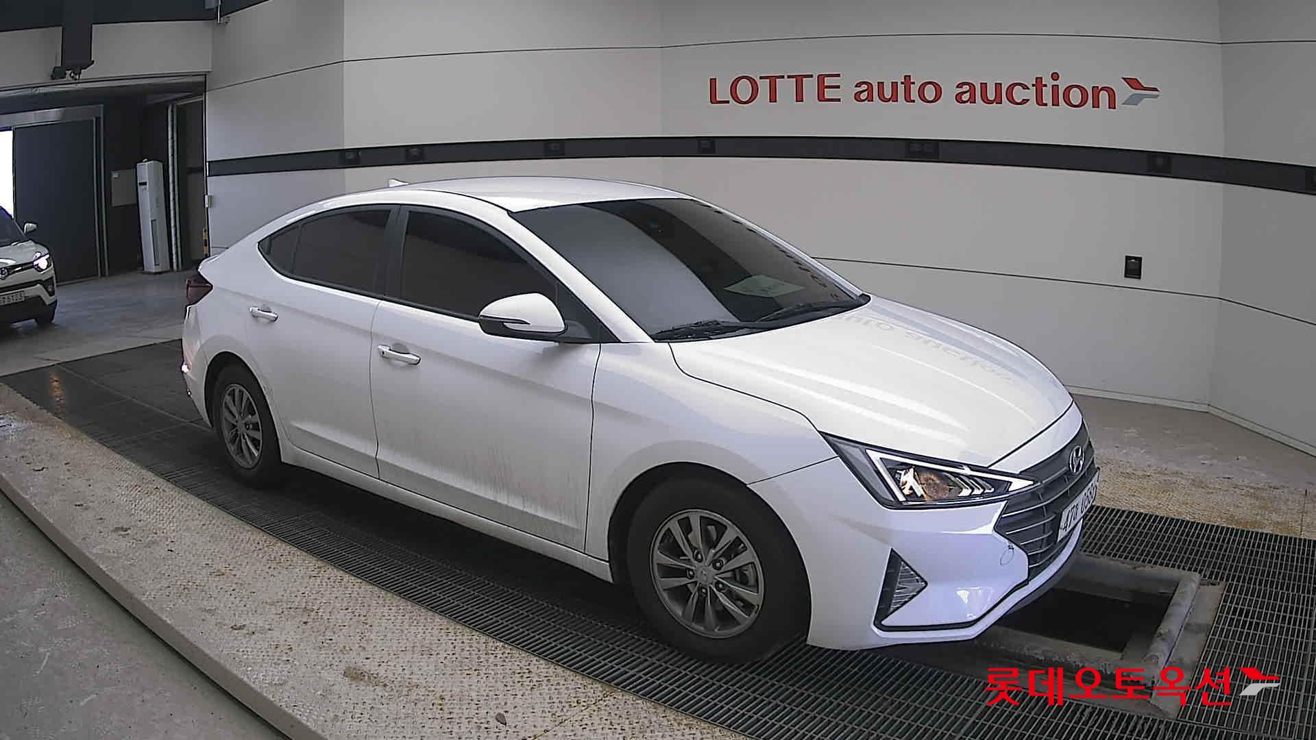 2020 - Hyundai AVANTE