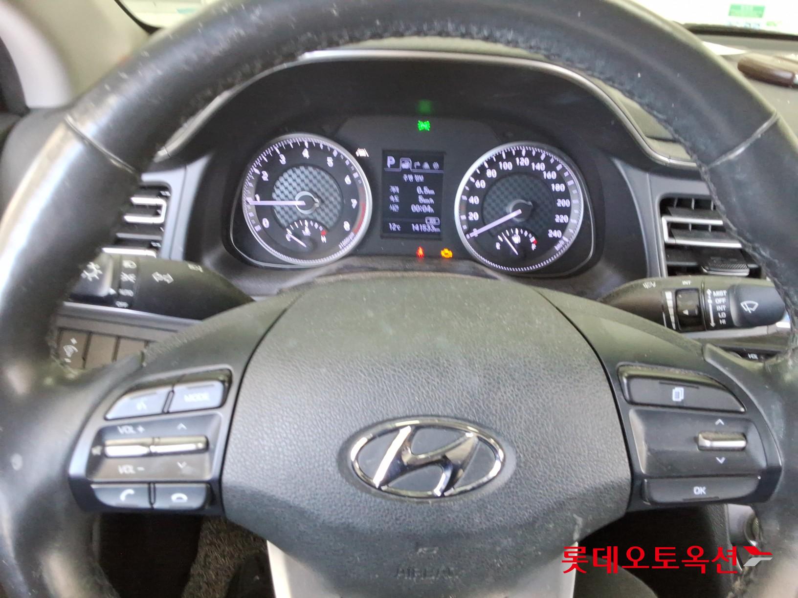 2020 - Hyundai AVANTE