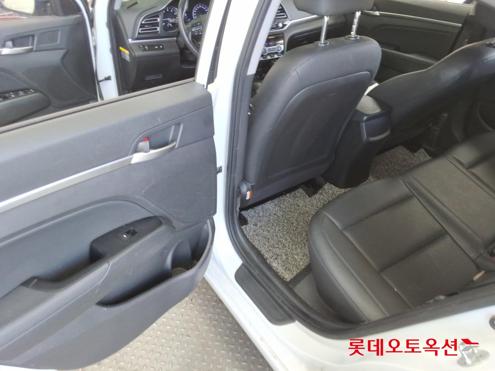 2020 - Hyundai AVANTE