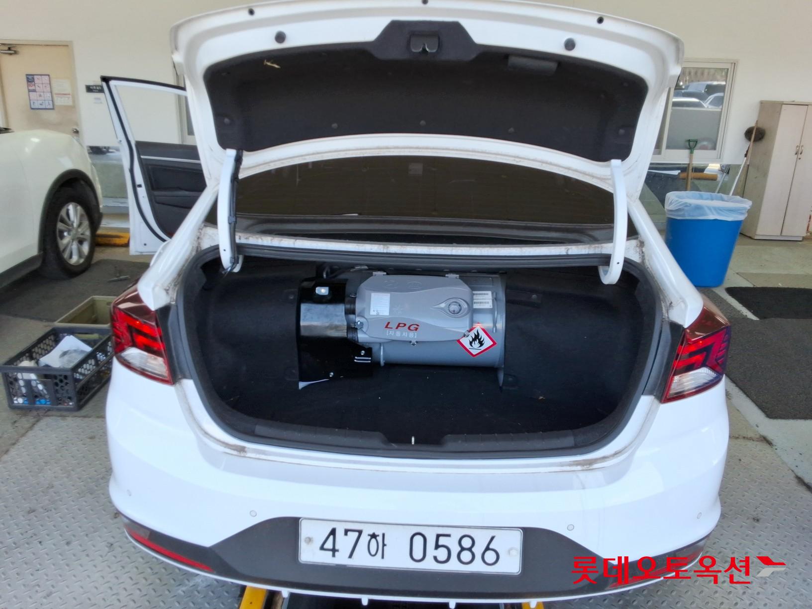 2020 - Hyundai AVANTE