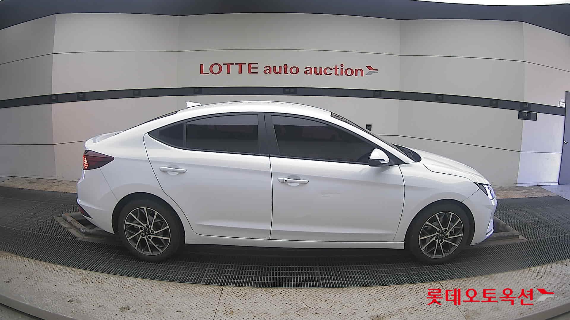 هيونداي إلانترا 2020 - صورة 21