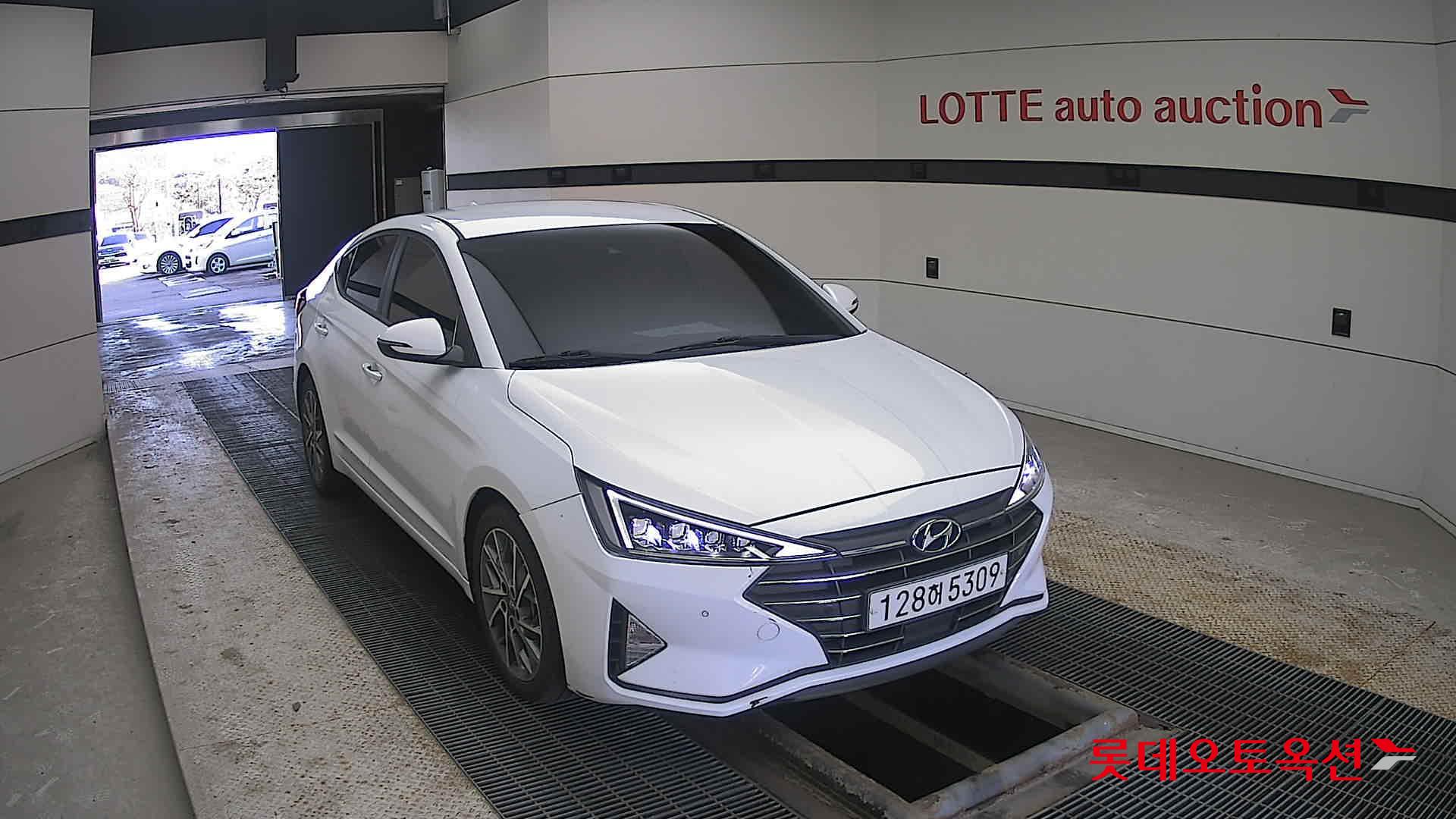 هيونداي إلانترا 2020 - صورة 24