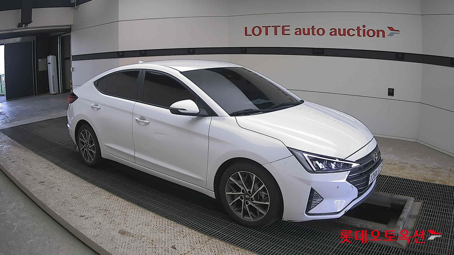 هيونداي إلانترا 2020 - صورة 23