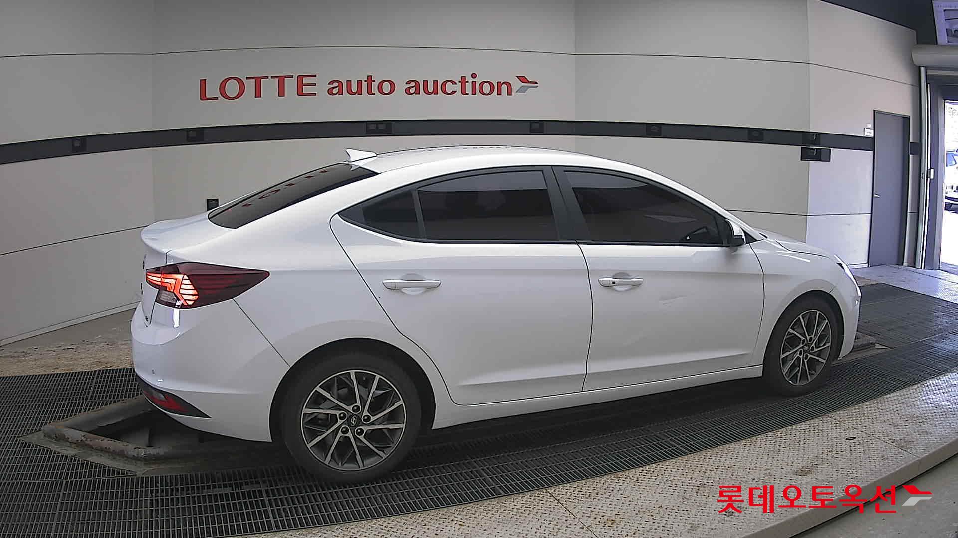 هيونداي إلانترا 2020 - صورة 20