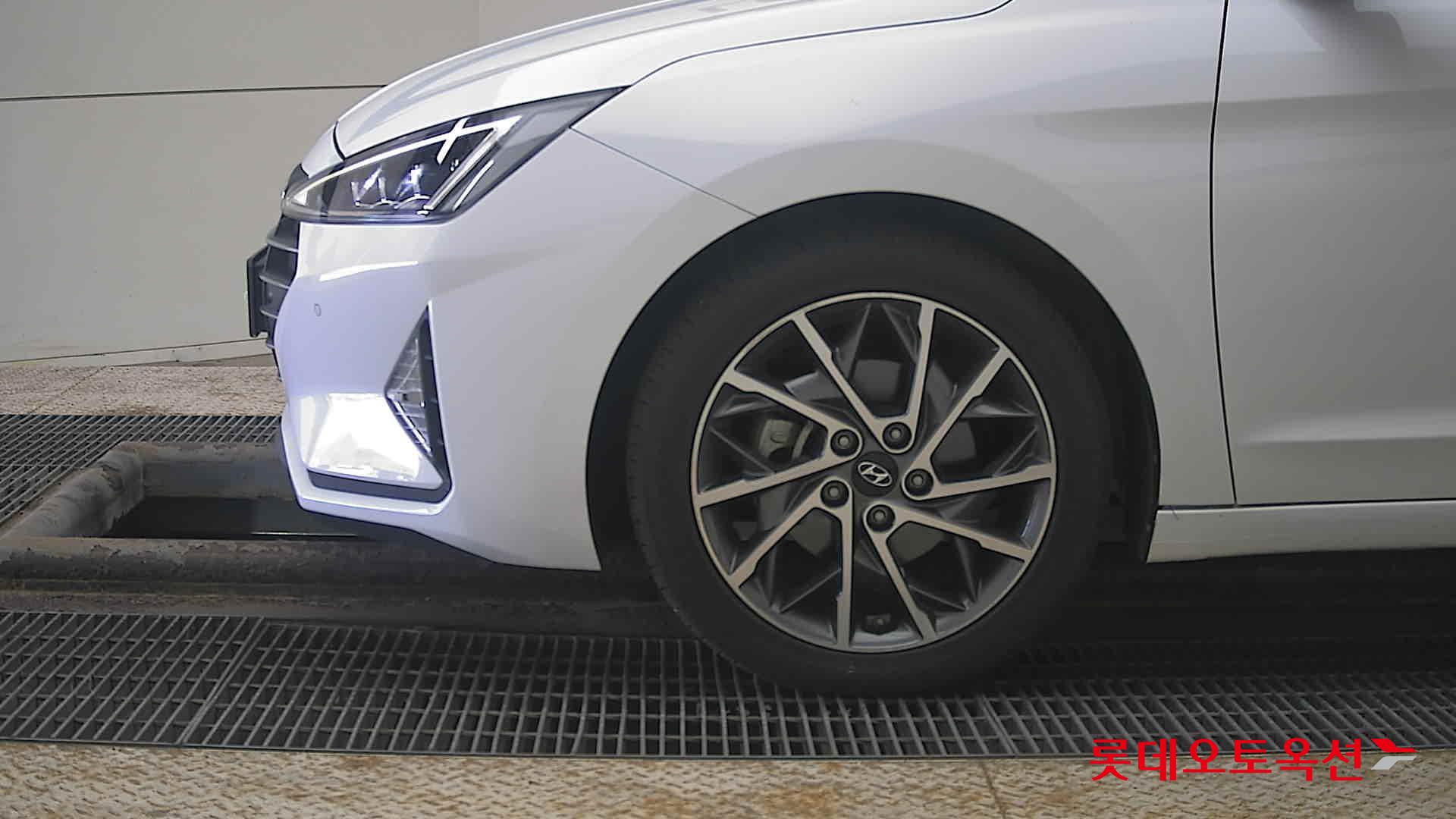 هيونداي إلانترا 2020 - صورة 25