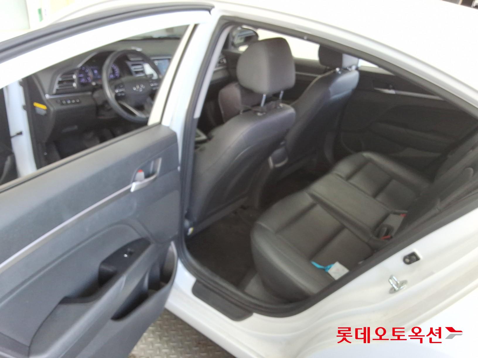 هيونداي إلانترا 2020 - صورة 37