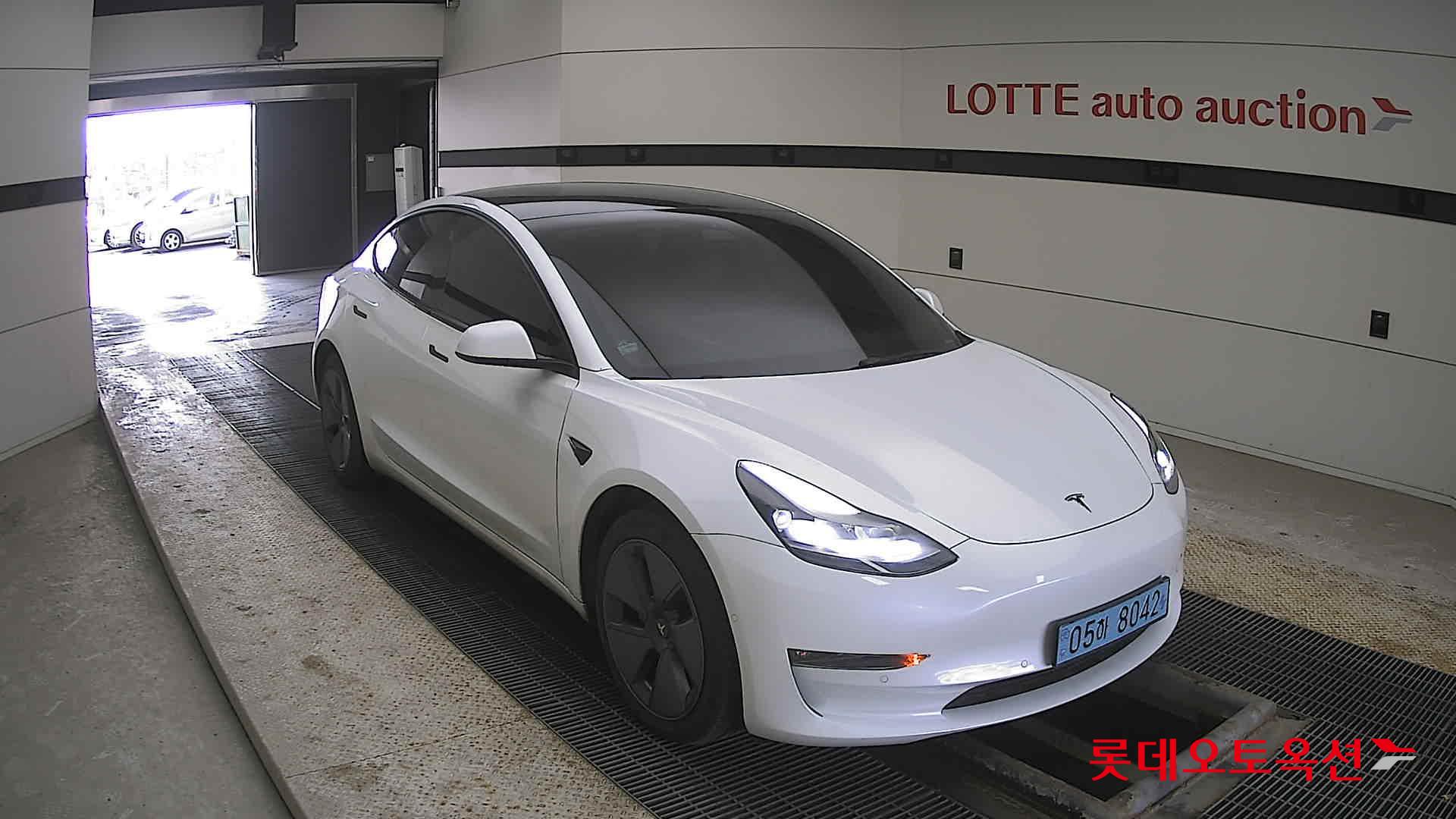 TESLA Model 3 2022 - 이미지 6