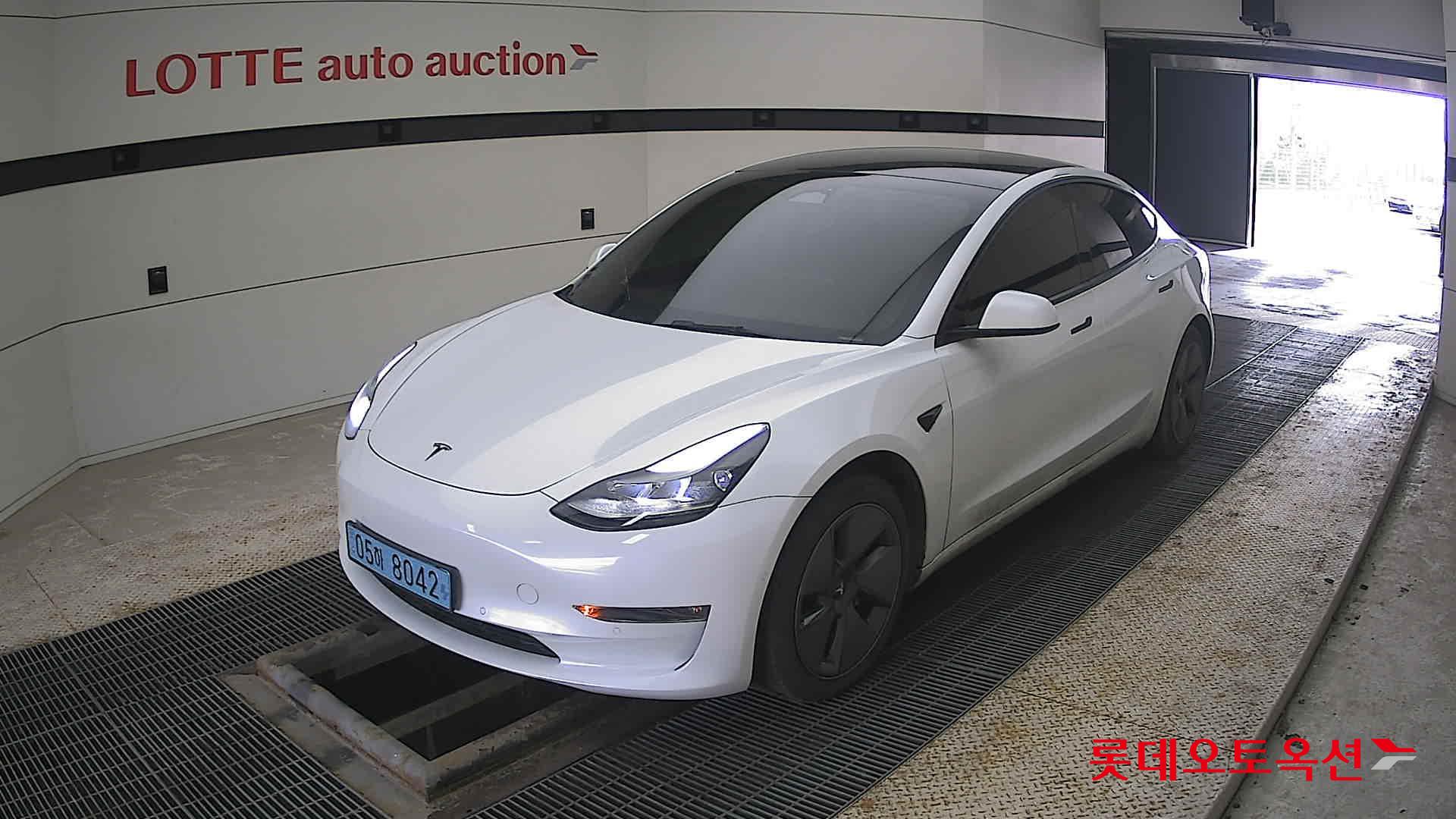 TESLA Model 3 2022 - 이미지 3