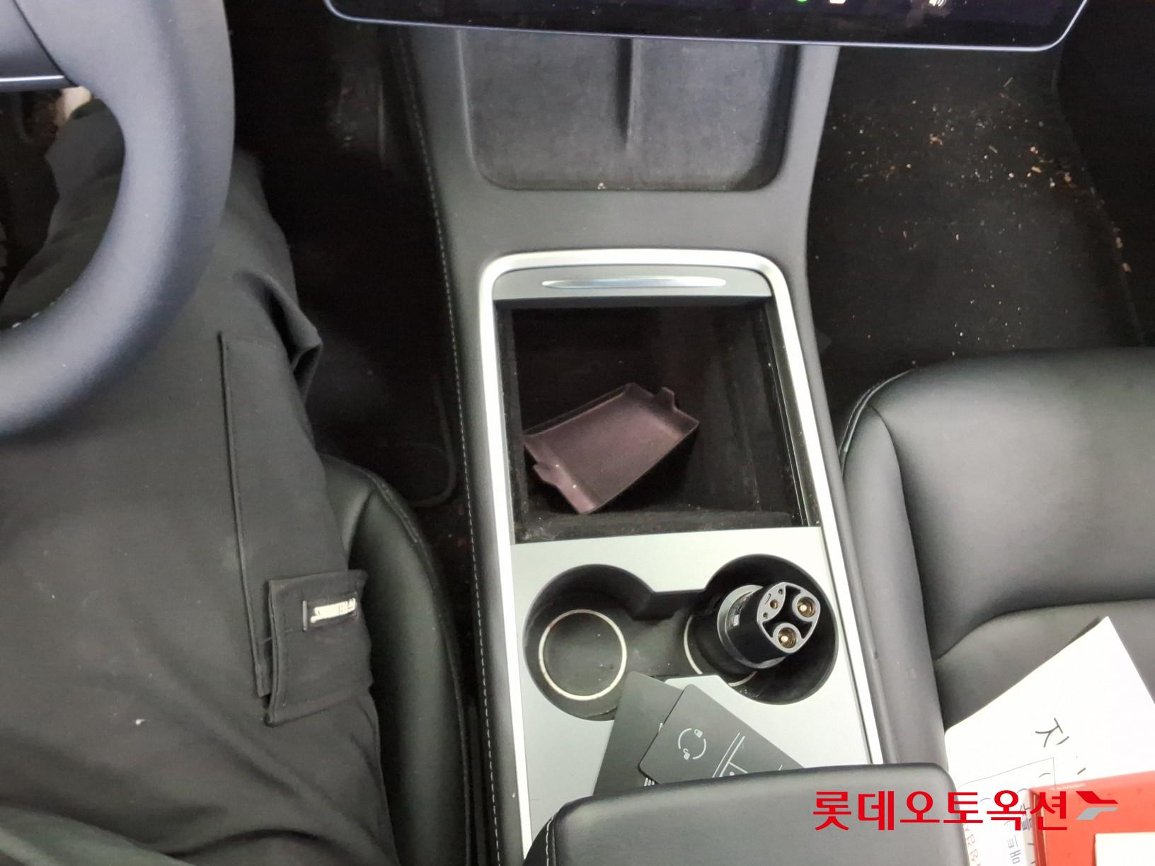 TESLA Model 3 2022 - 이미지 34