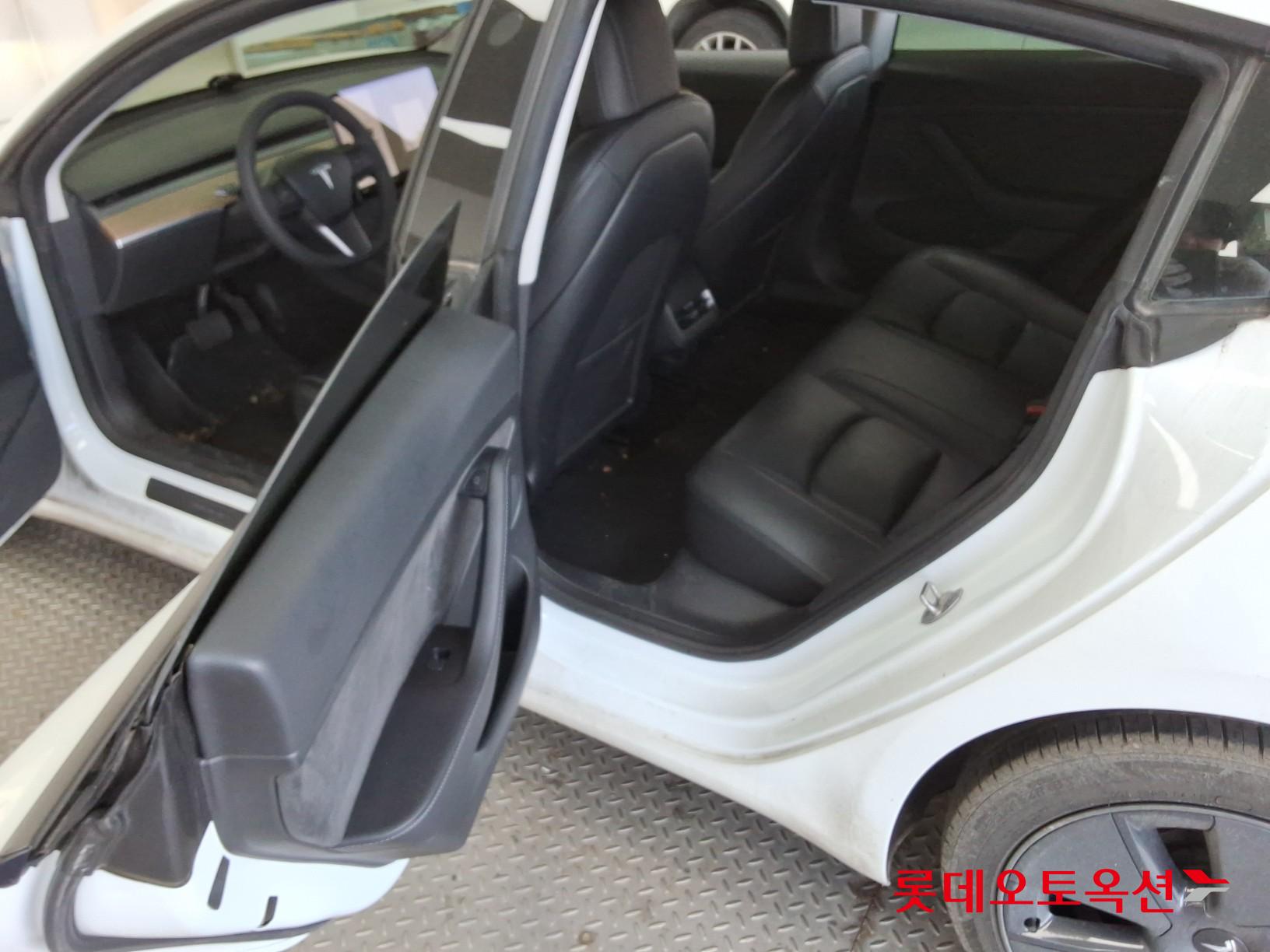 TESLA Model 3 2022 - 이미지 37