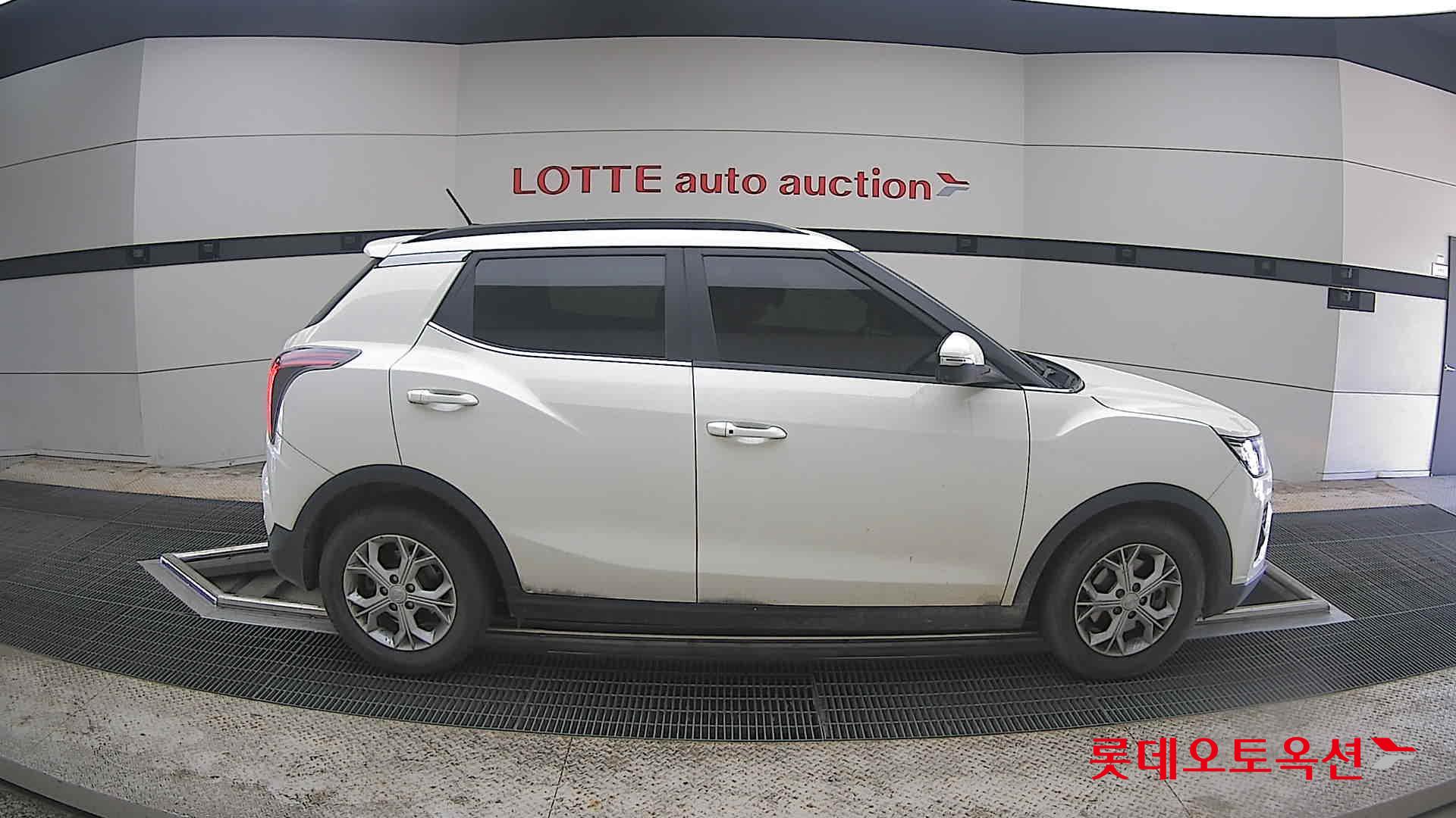 KG Mobility Tivoli - 21