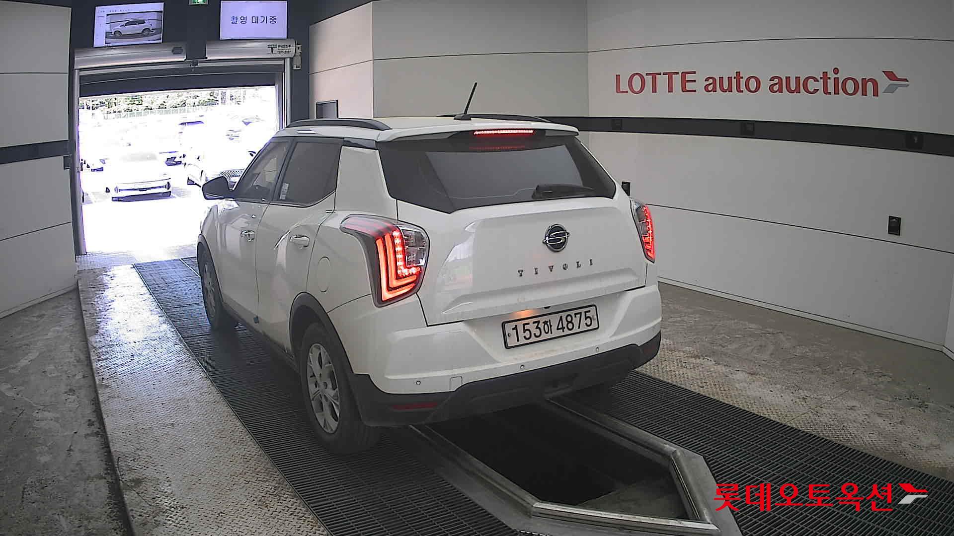 KG Mobility Tivoli - 16
