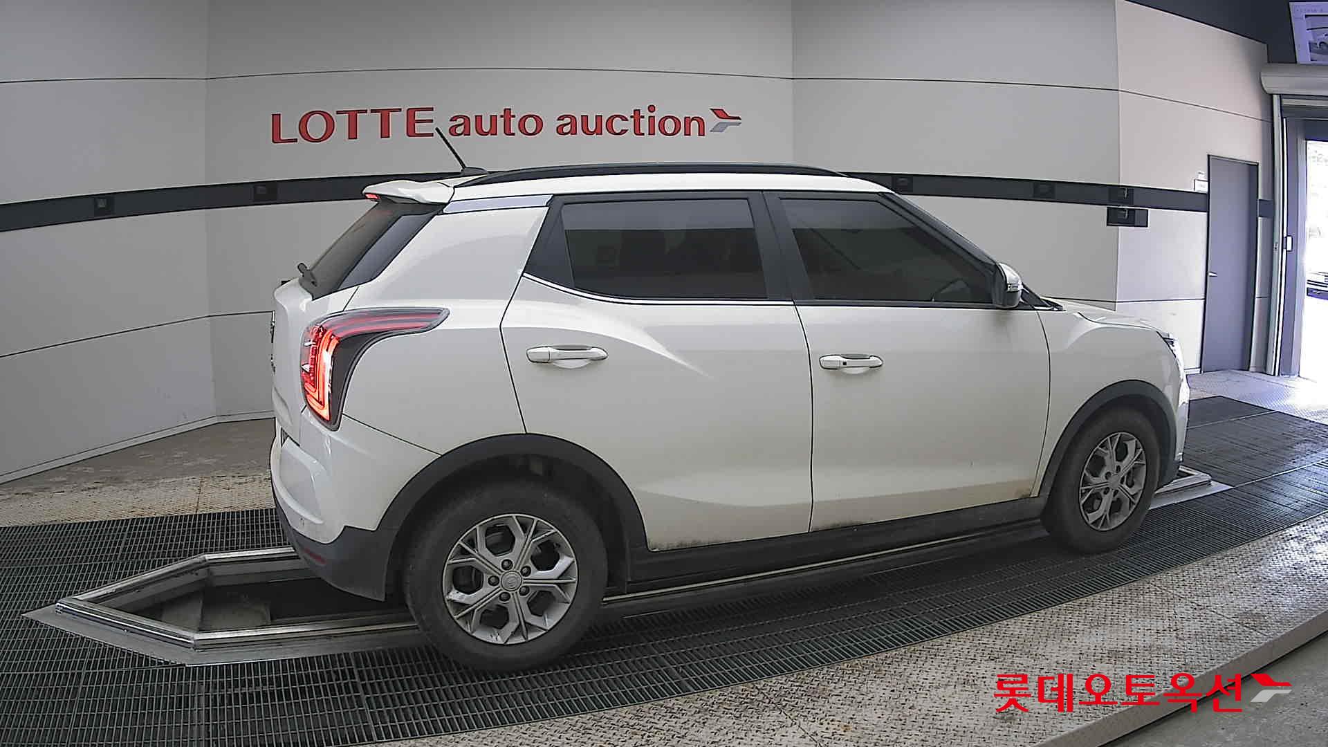 KG Mobility Tivoli - 20