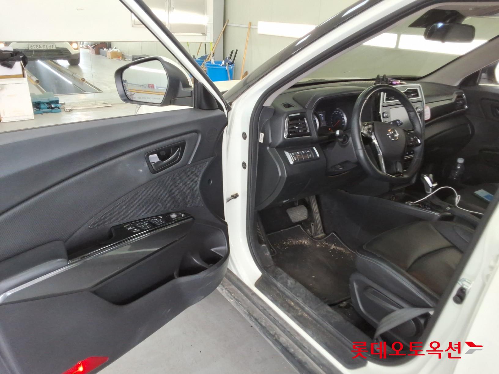 KG Mobility Tivoli - 35