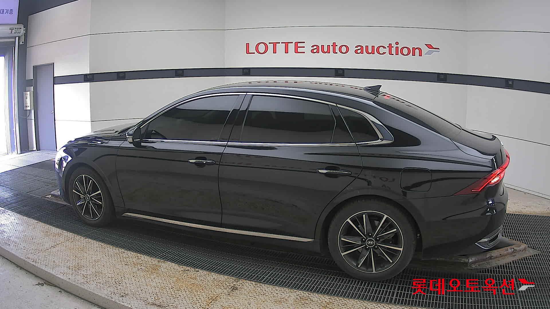 Hyundai Grandeur 2022 - Image 14