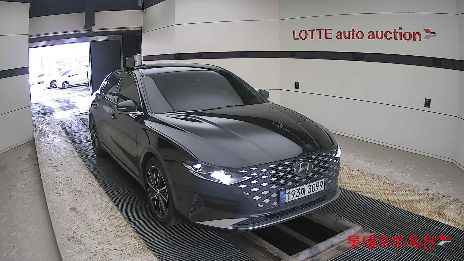 Hyundai Grandeur 2022 - Image 24