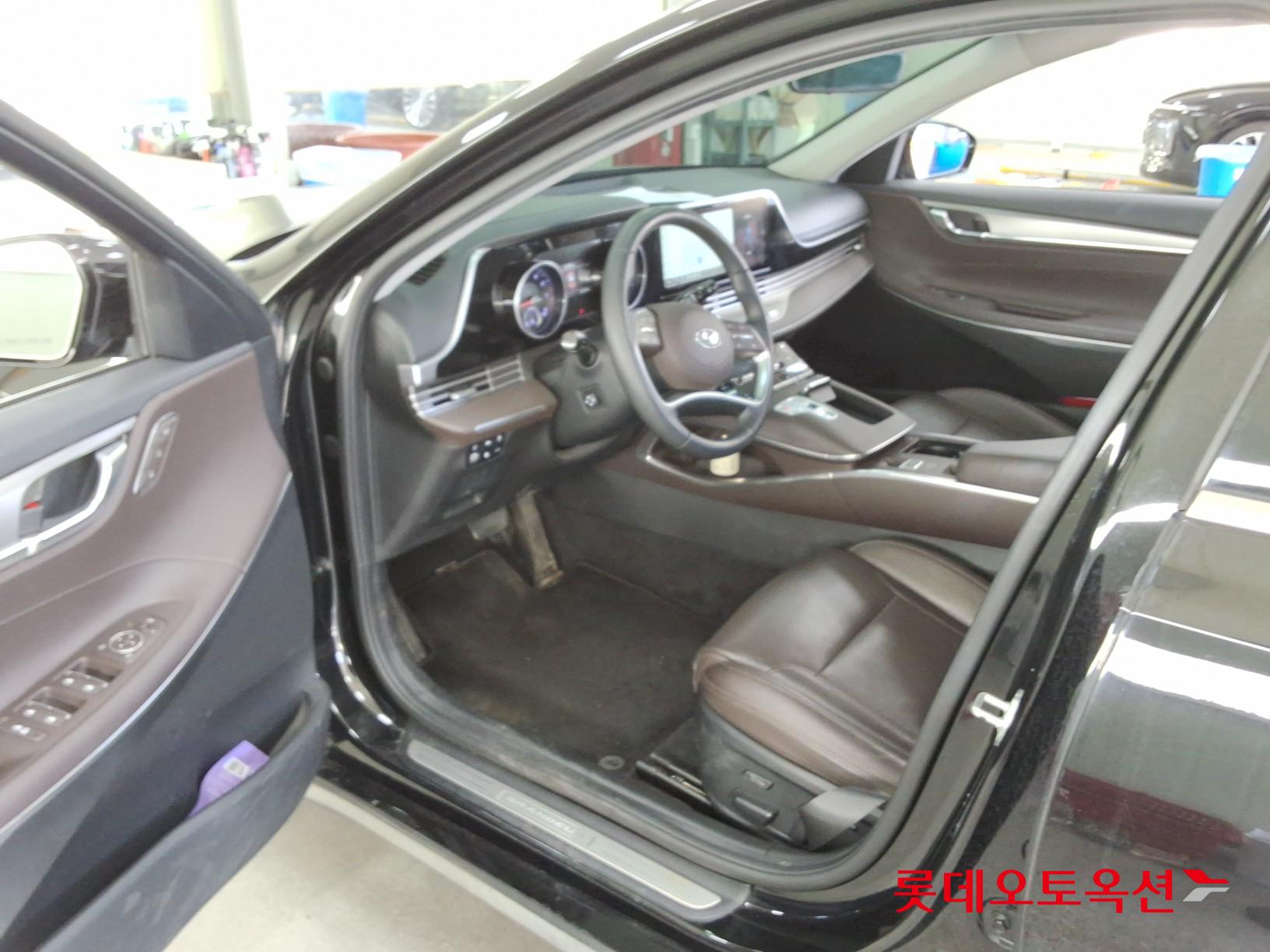 Hyundai Grandeur 2022 - Image 35