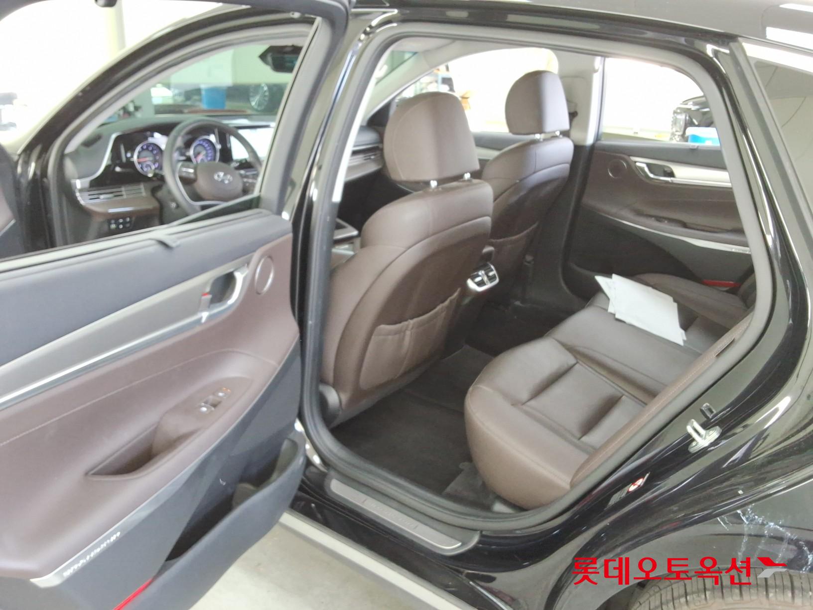 Hyundai Grandeur 2022 - Image 36