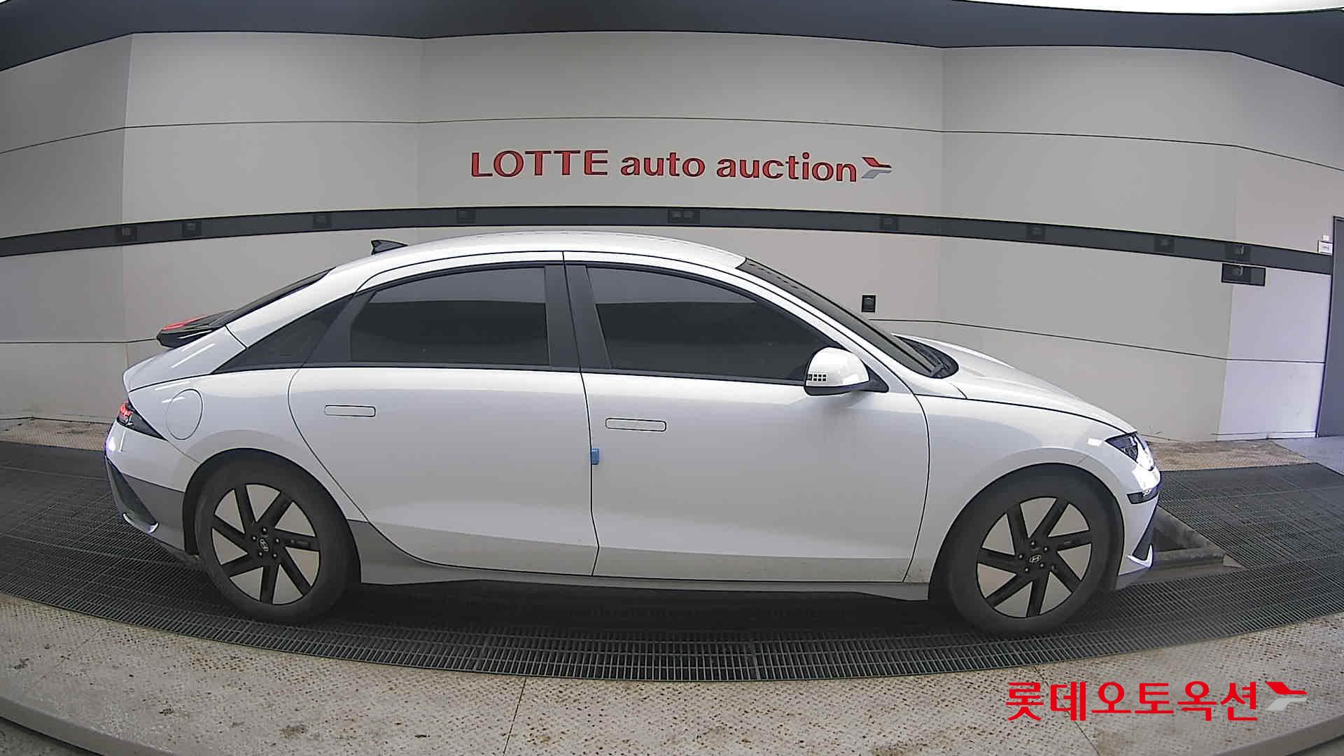 هيونداي أيونيك 6 2023 - صورة 21