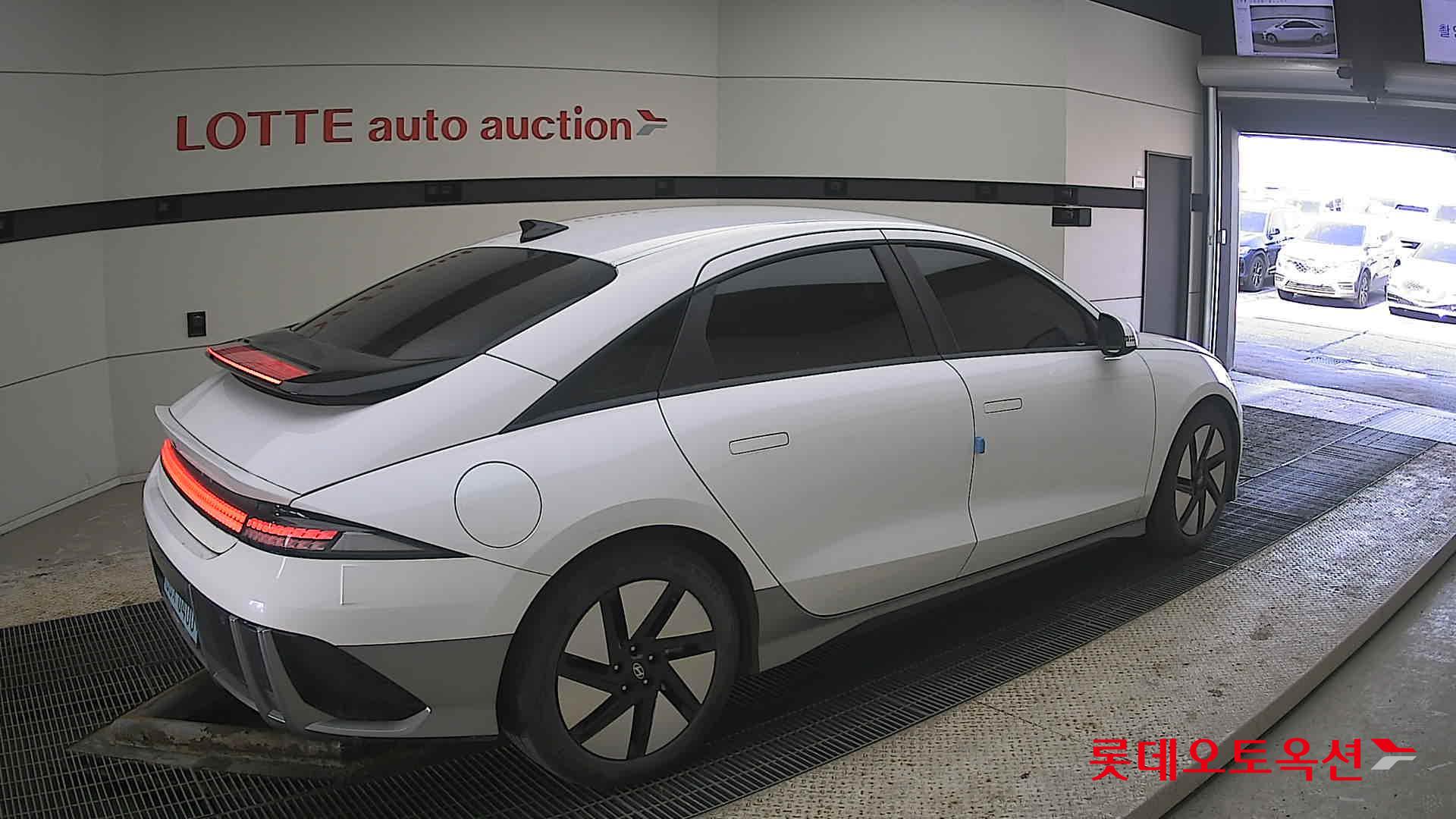 هيونداي أيونيك 6 2023 - صورة 19