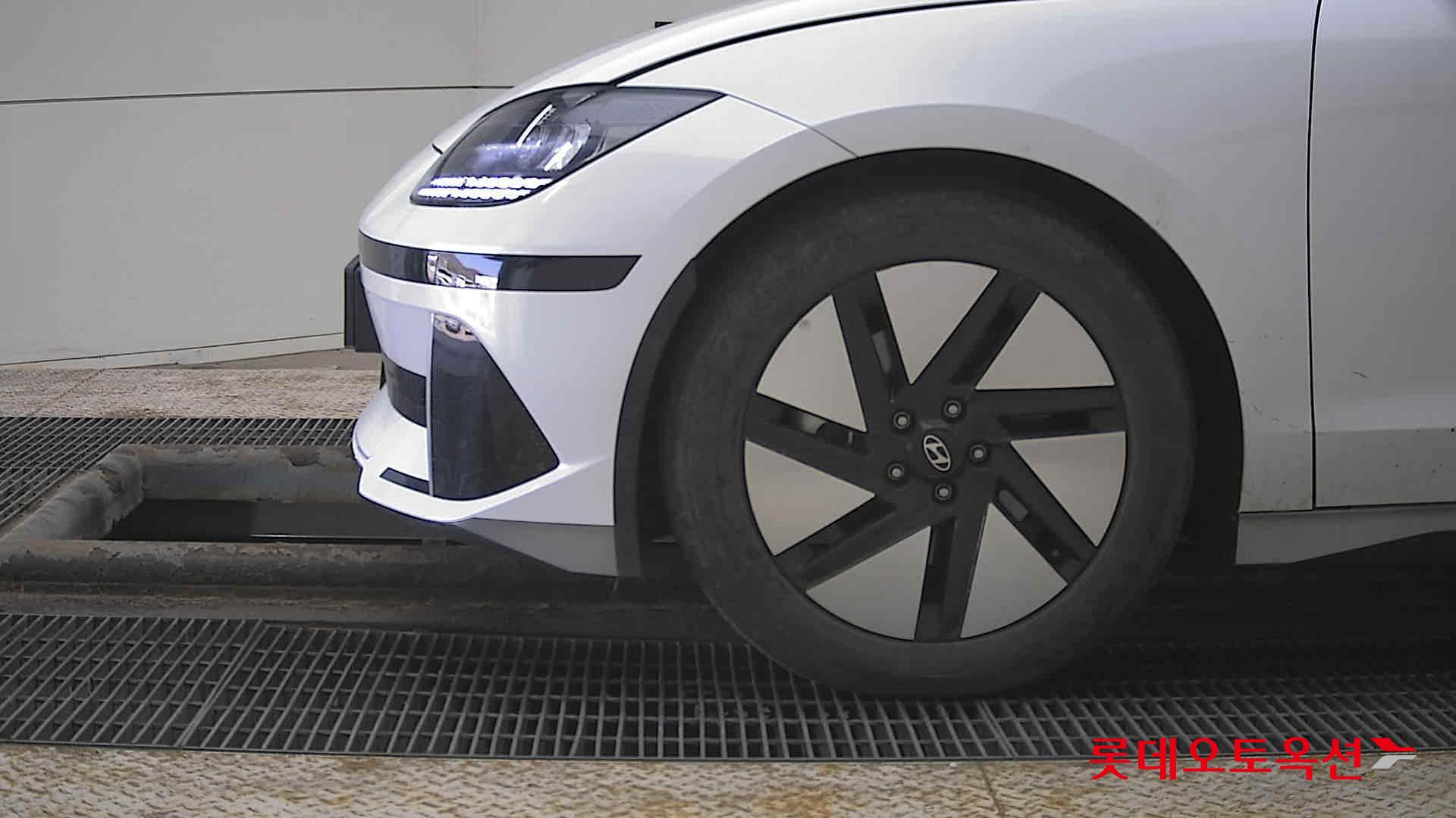 هيونداي أيونيك 6 2023 - صورة 25