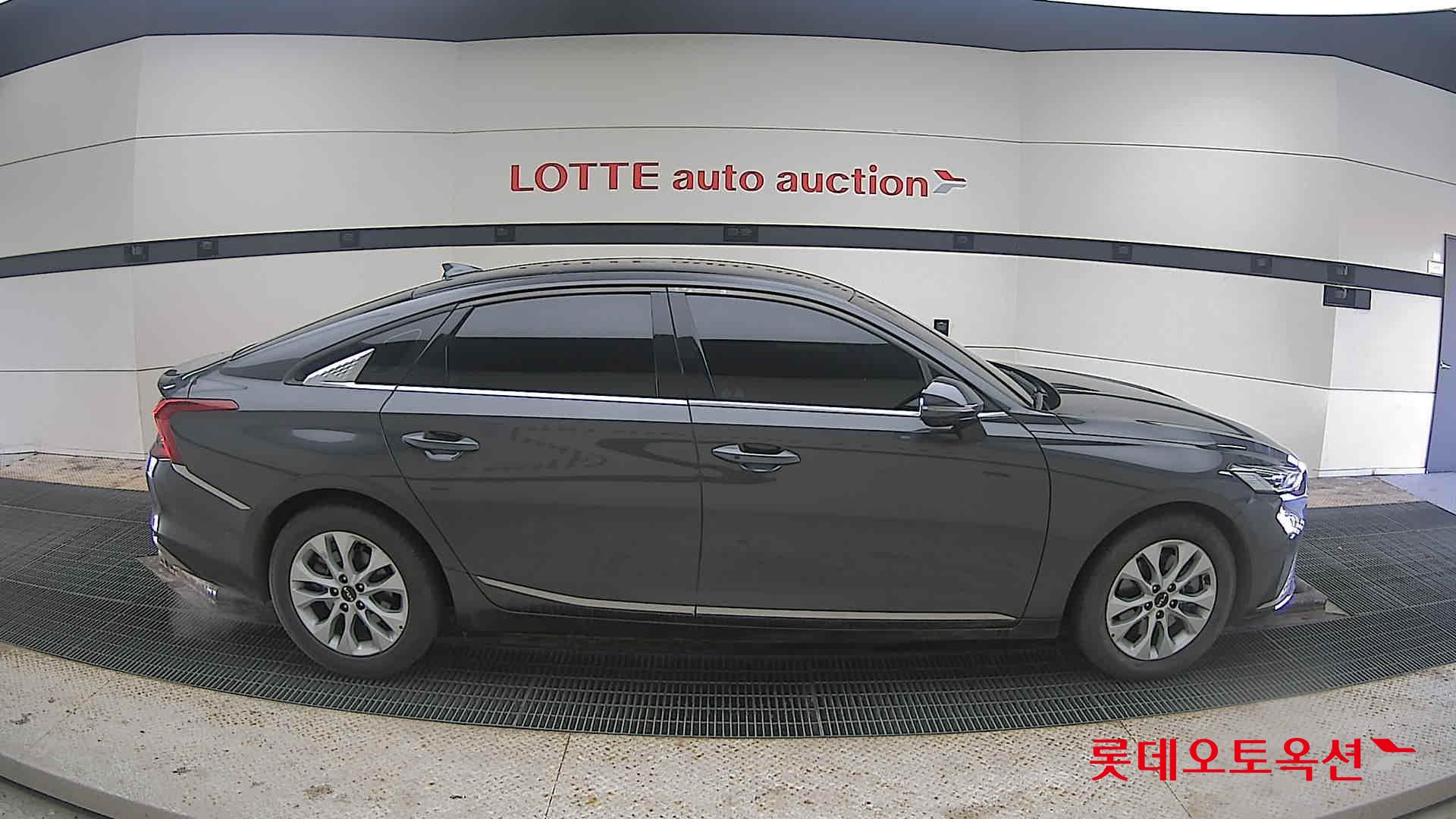 كيا K8 2022 - صورة 21