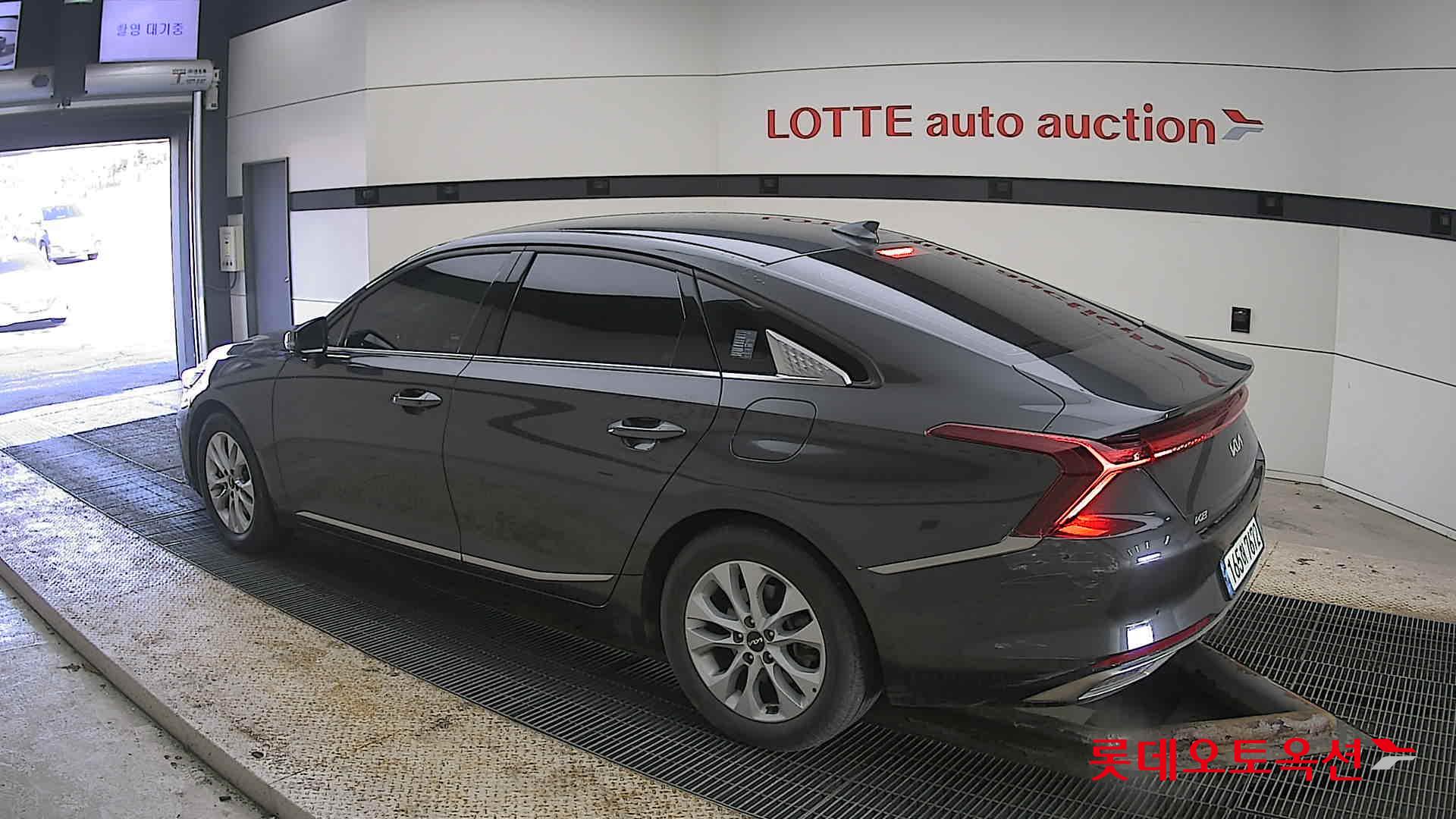 كيا K8 2022 - صورة 15