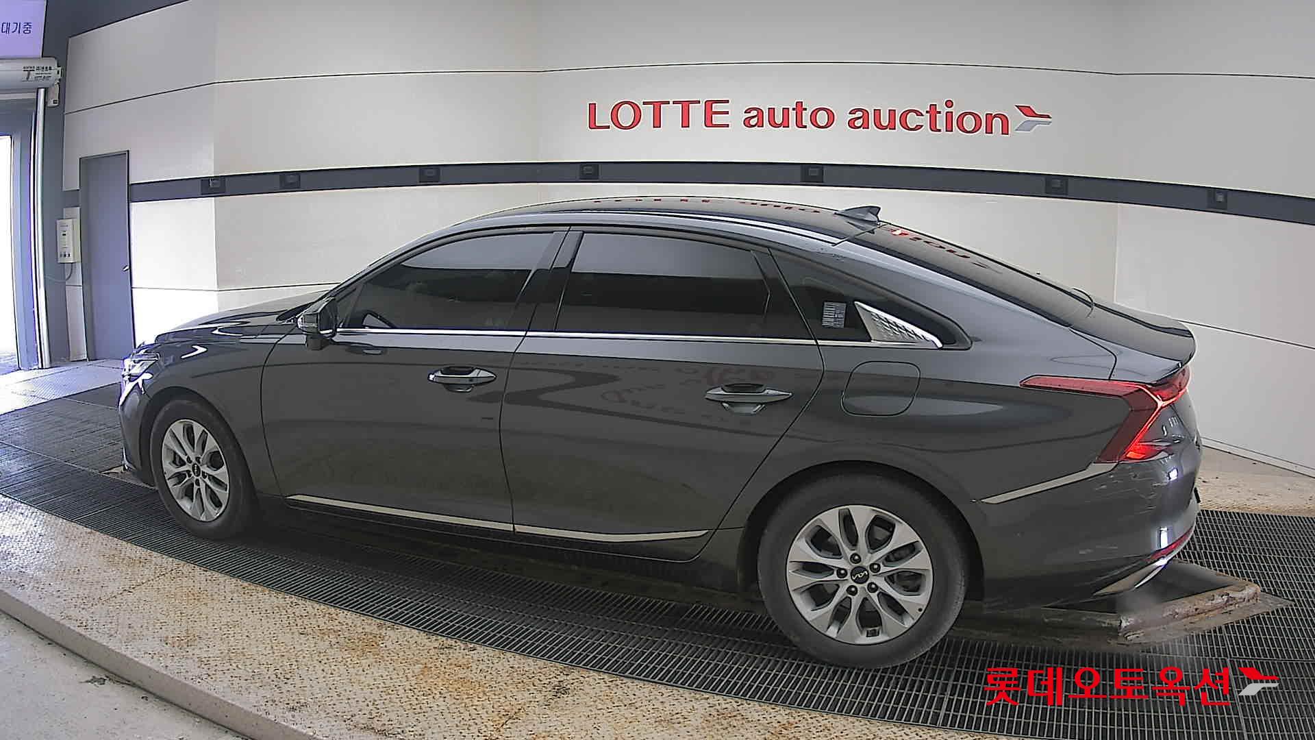 كيا K8 2022 - صورة 14