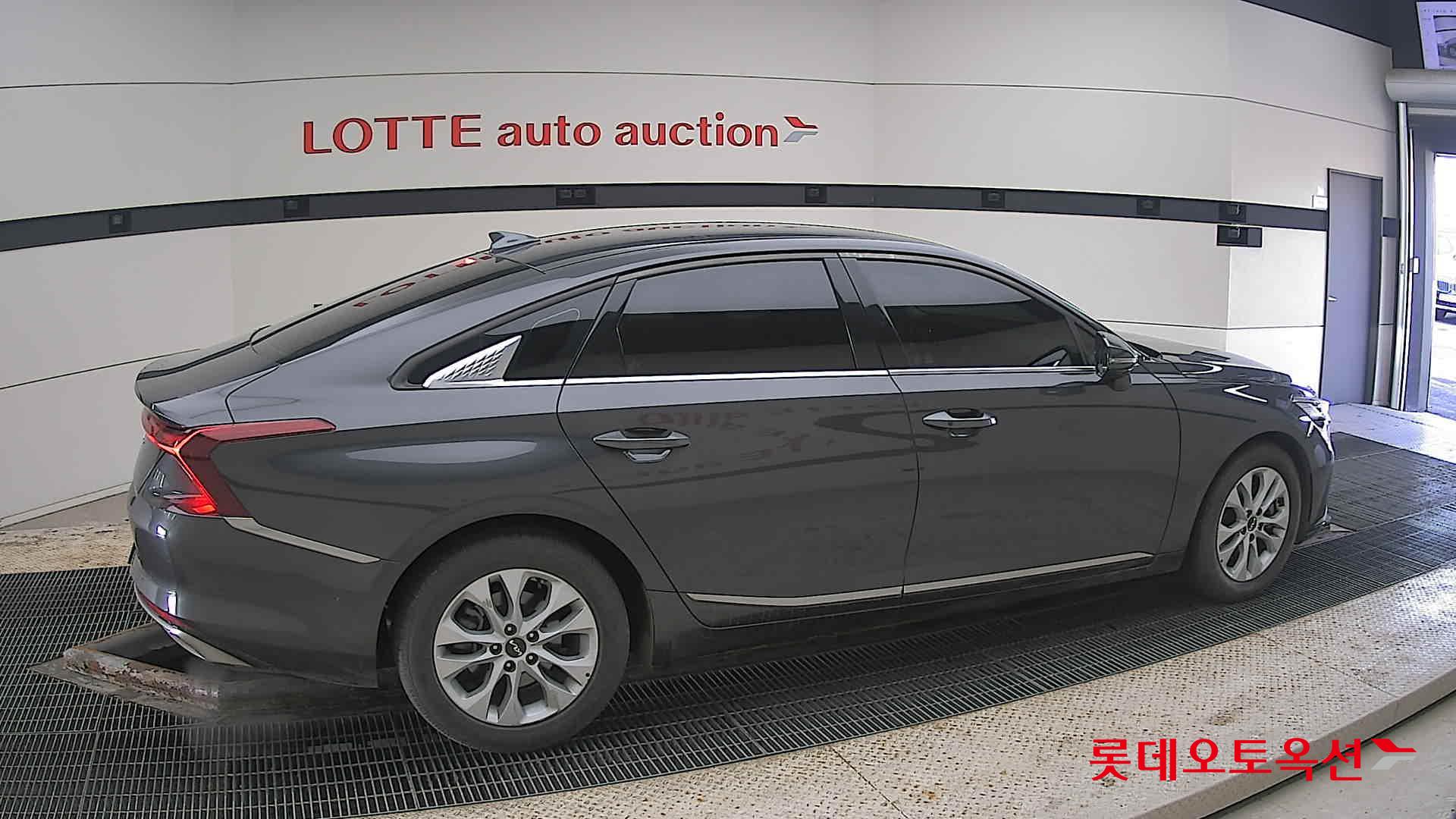 كيا K8 2022 - صورة 20