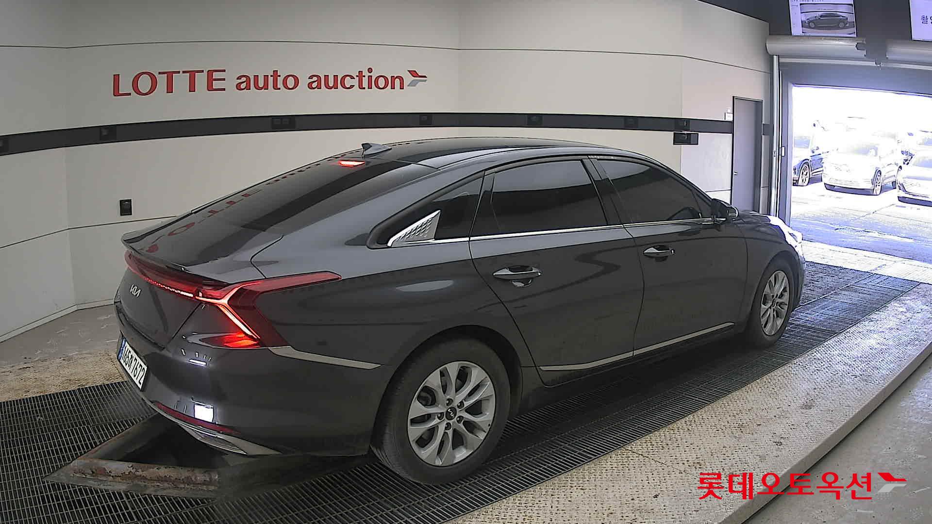 كيا K8 2022 - صورة 19