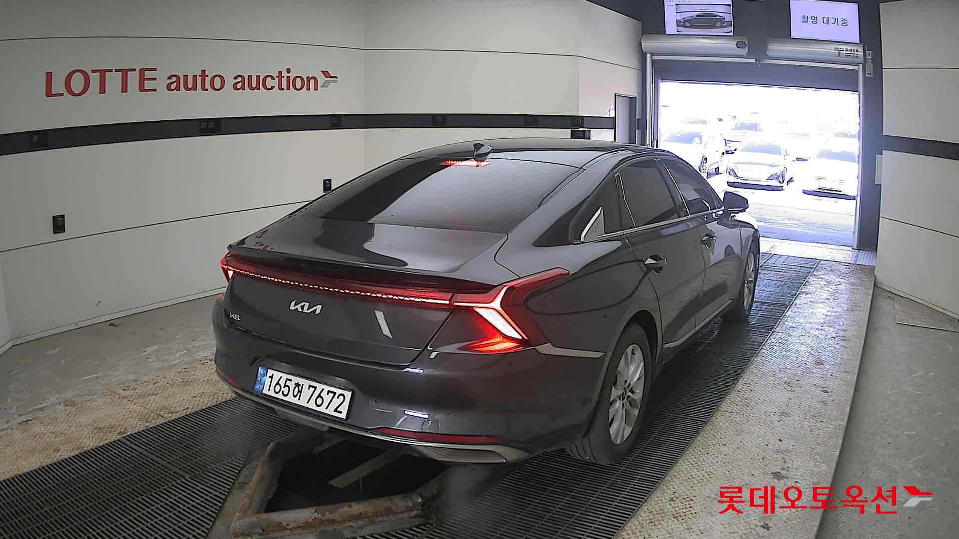 كيا K8 2022 - صورة 18