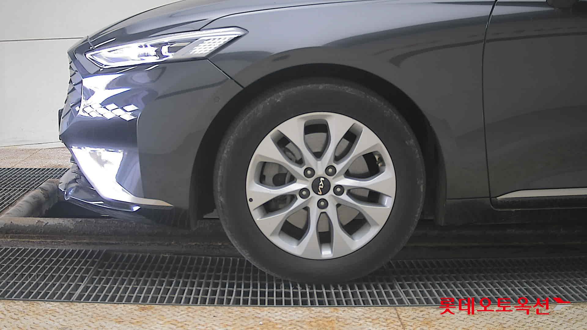 كيا K8 2022 - صورة 25